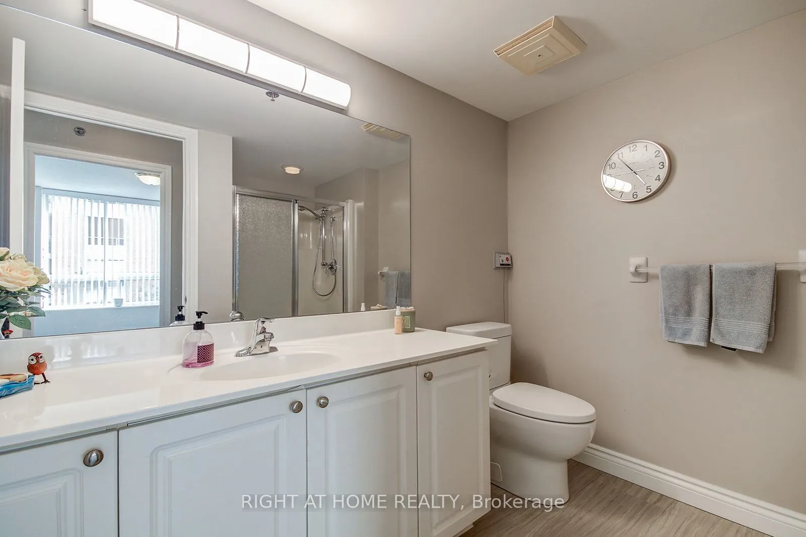 100 Burloak Drive, #1301