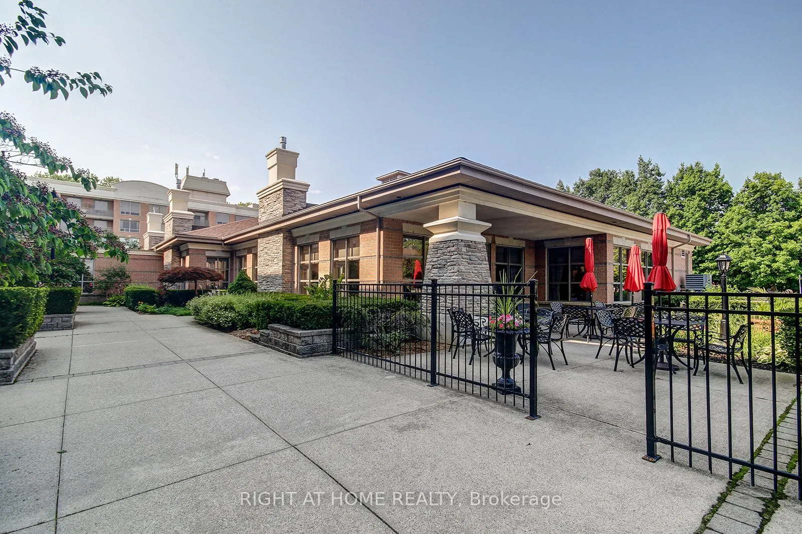 100 Burloak Drive, #1301