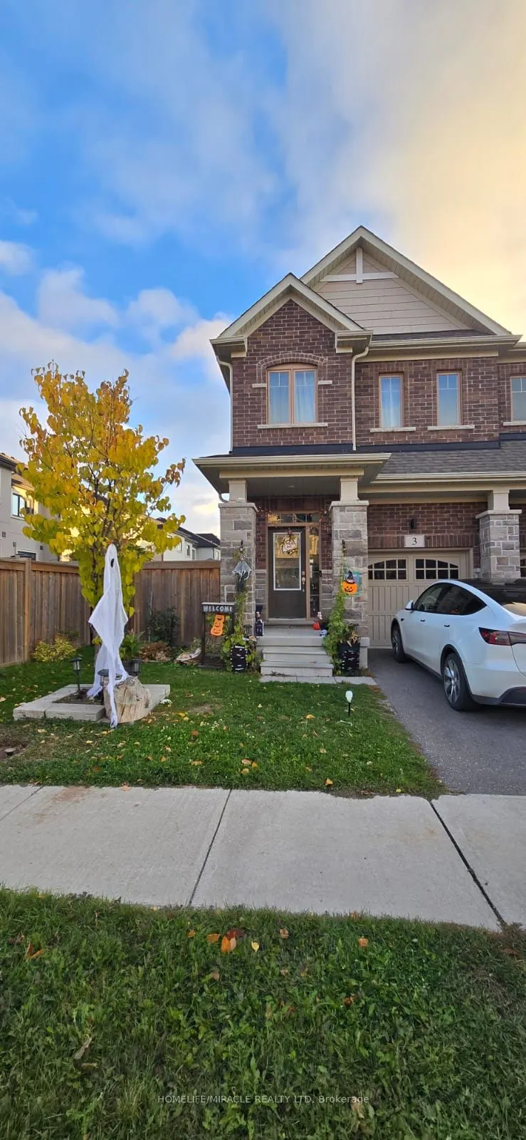 3 Doris Pawley Crescent