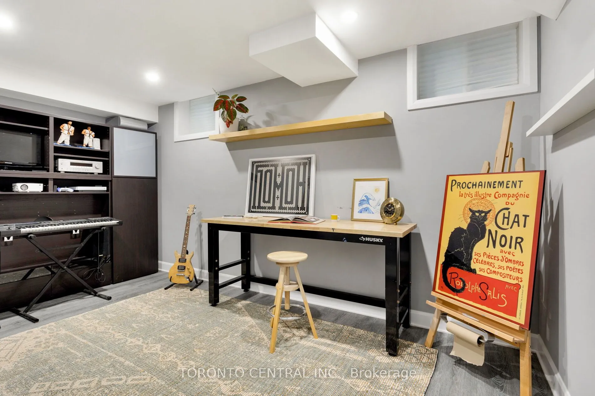 9 Chimney Swift Court