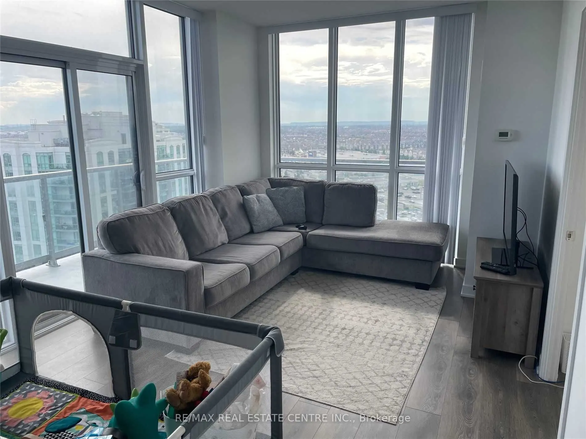 4633 Glen Erin Drive, #Ph09