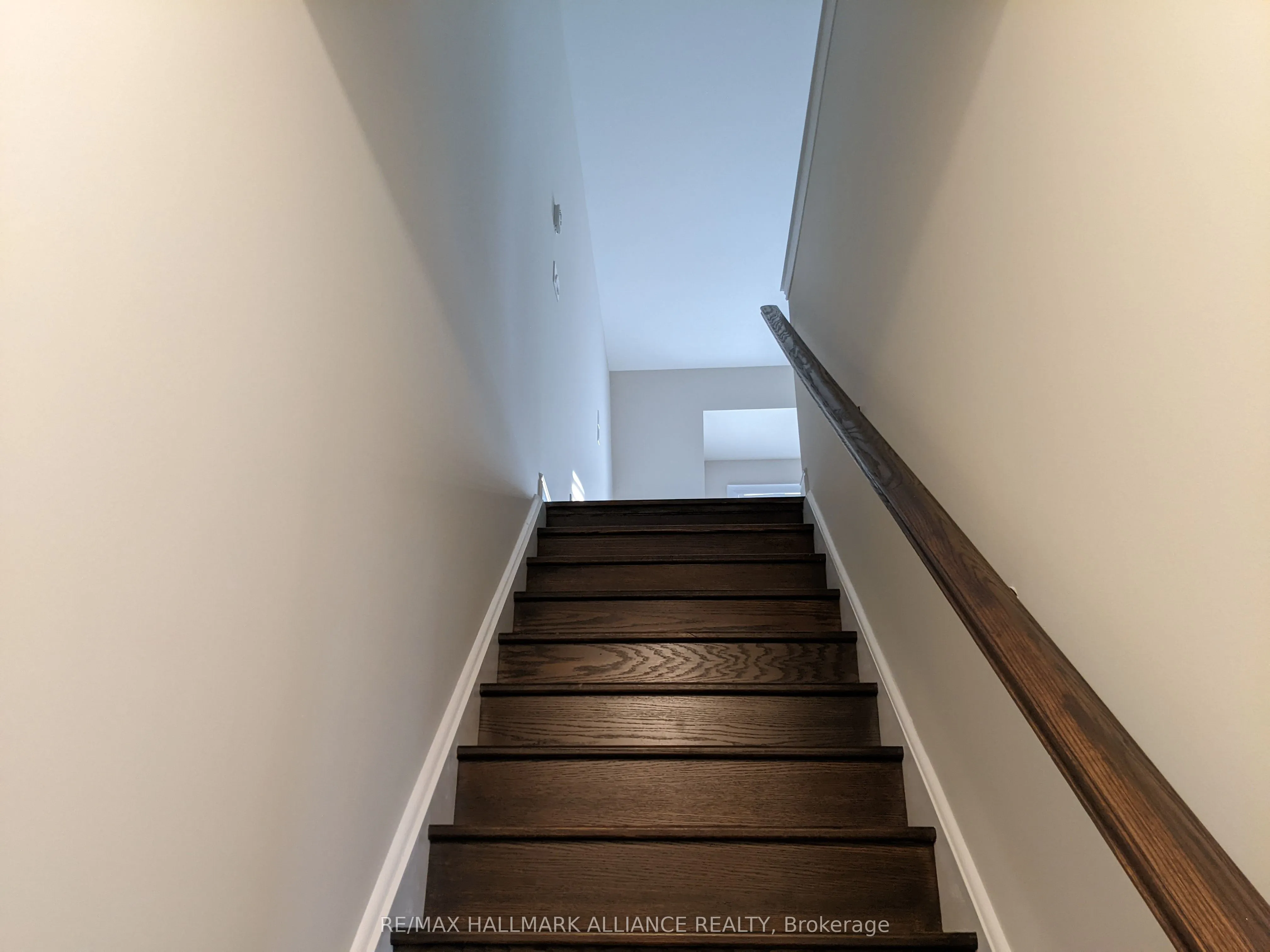 2184 Trafalgar Road, #27