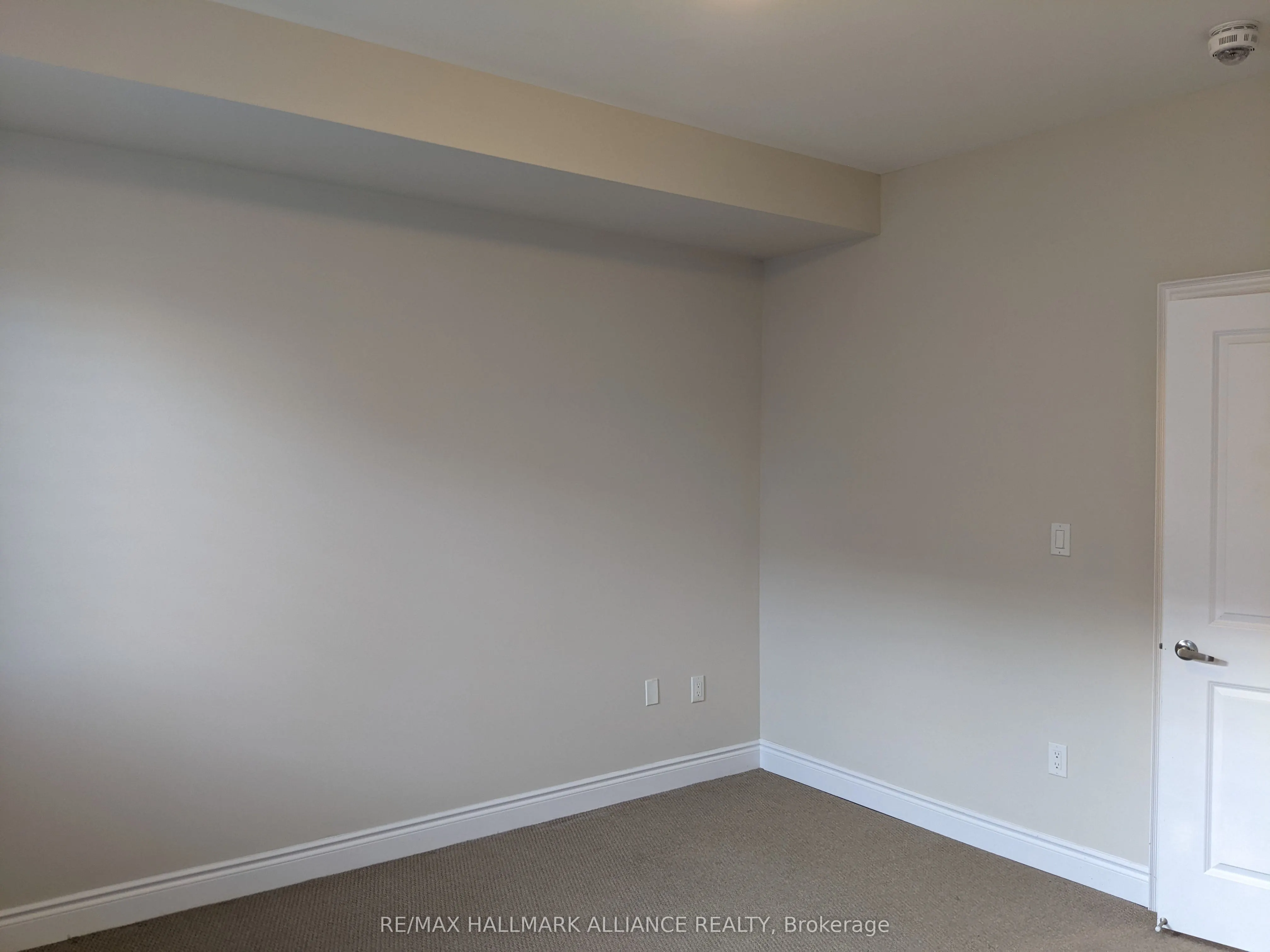 2184 Trafalgar Road, #27