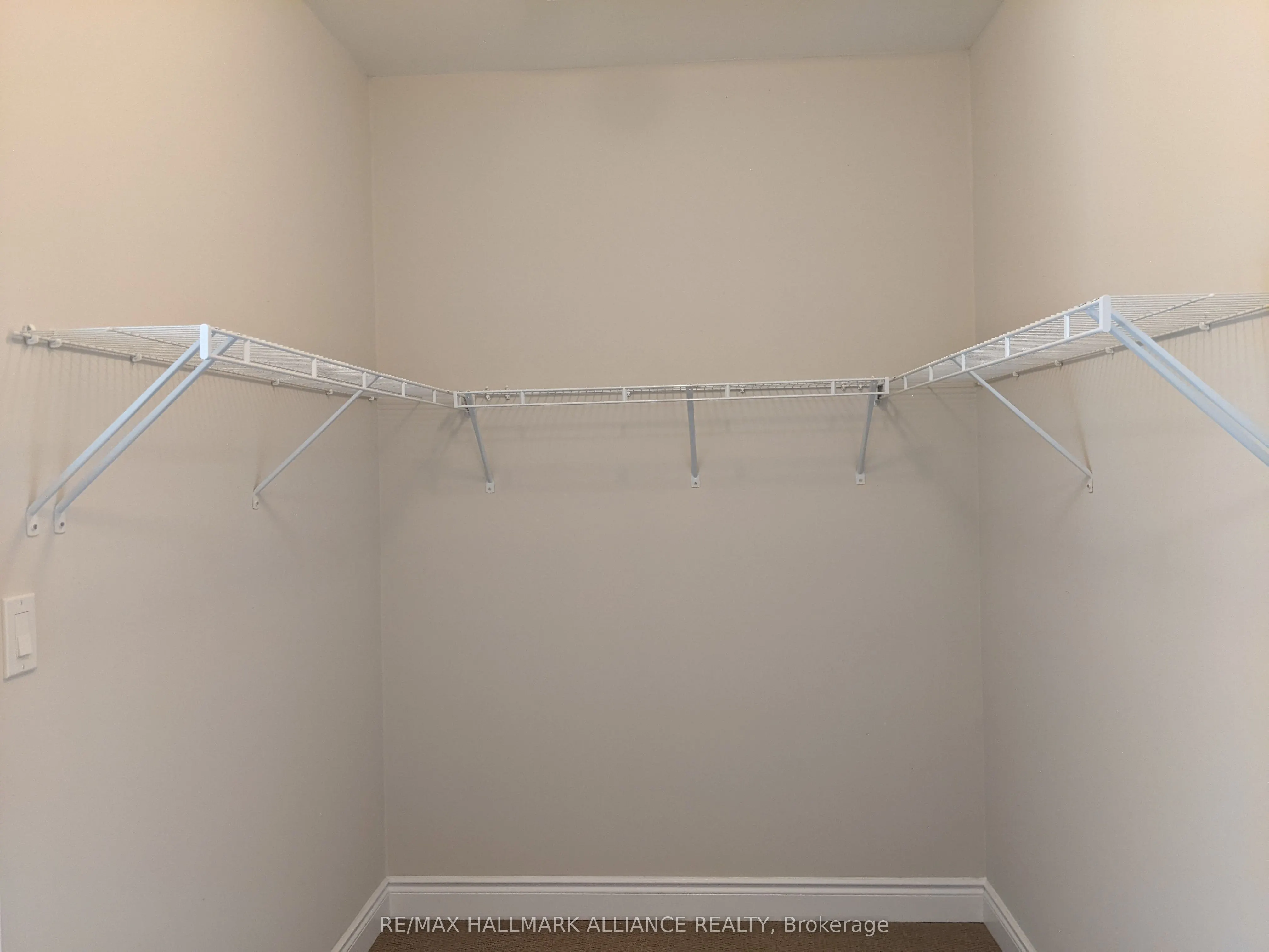 2184 Trafalgar Road, #27