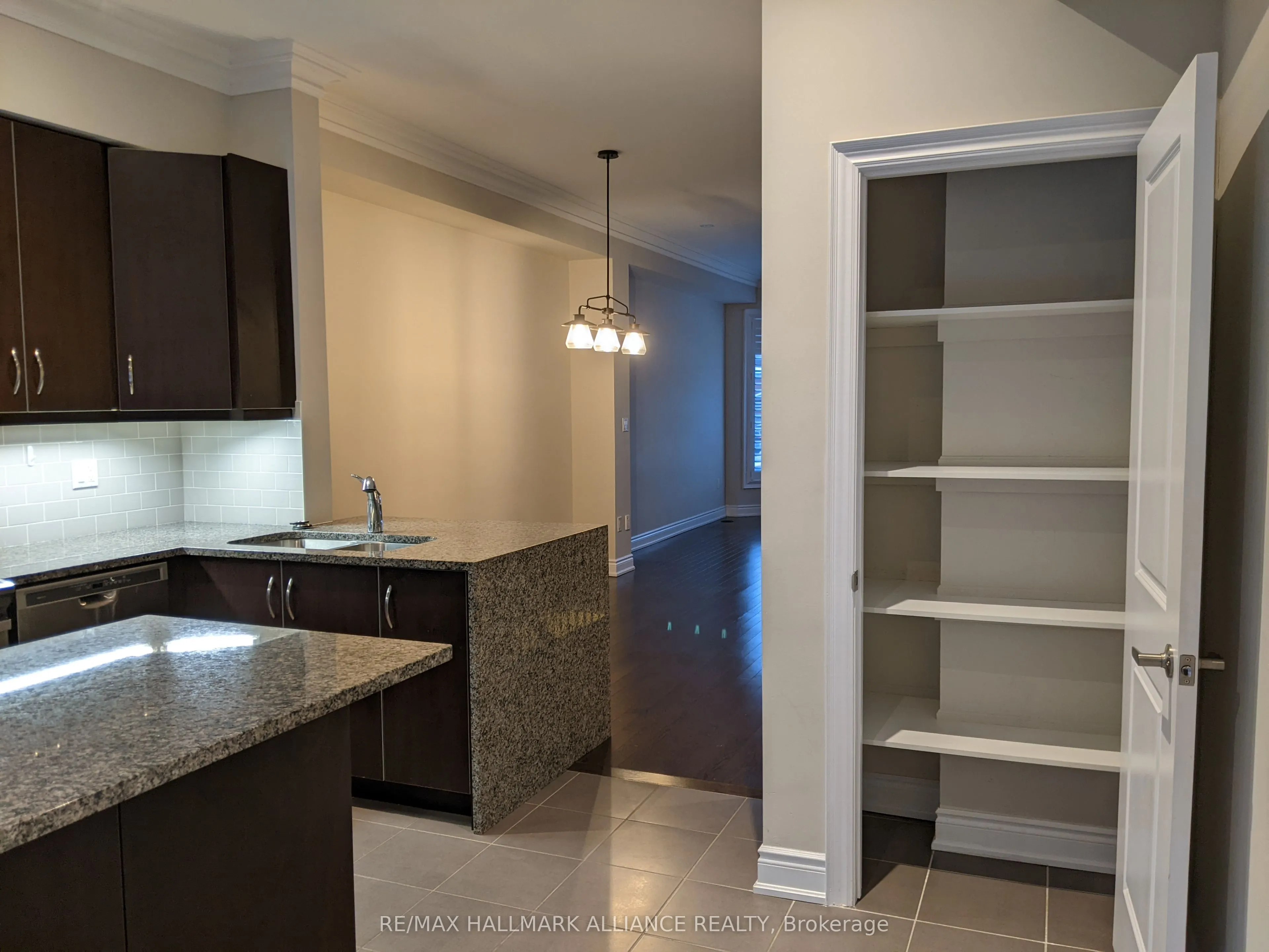 2184 Trafalgar Road, #27