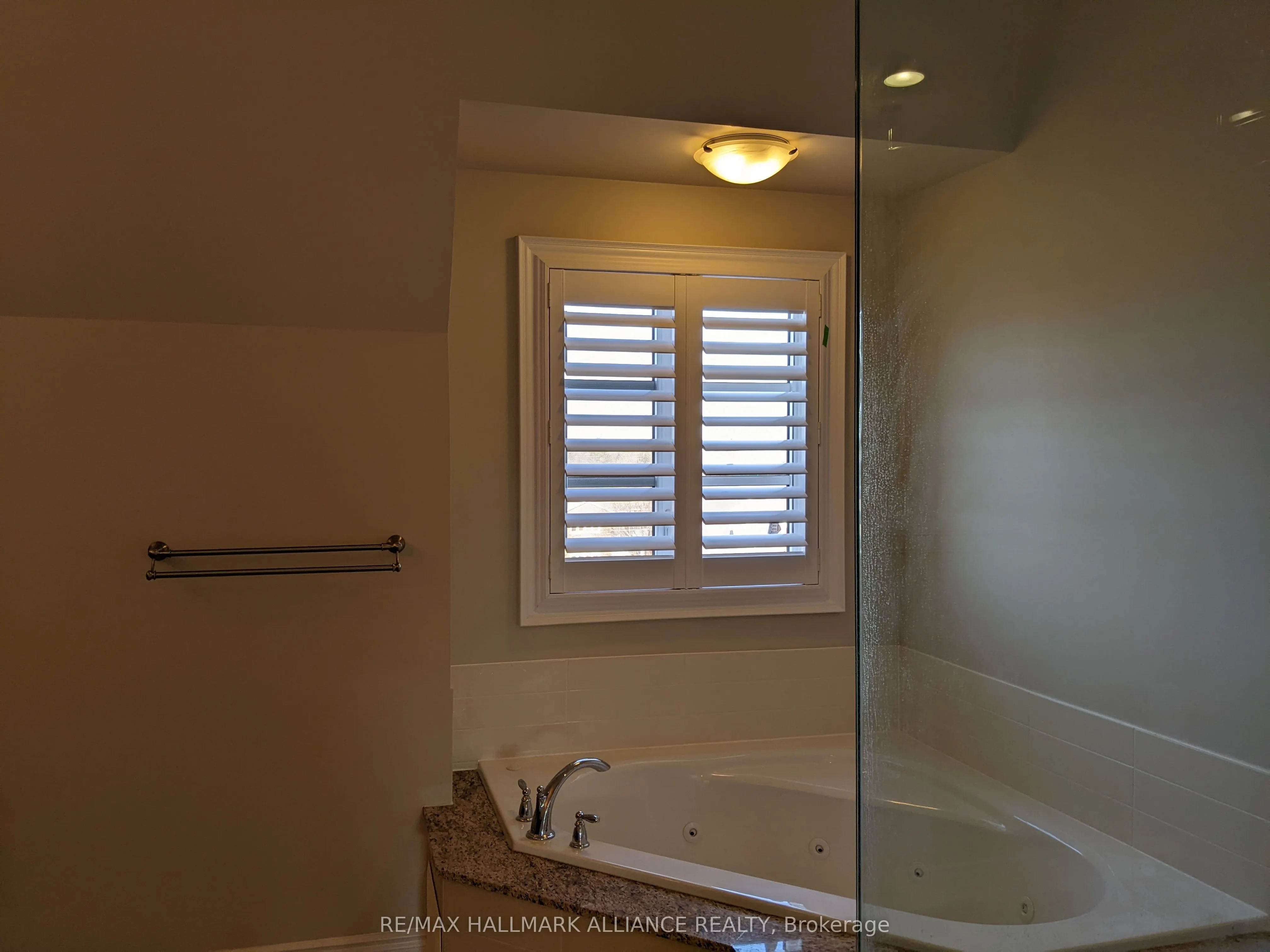 2184 Trafalgar Road, #27