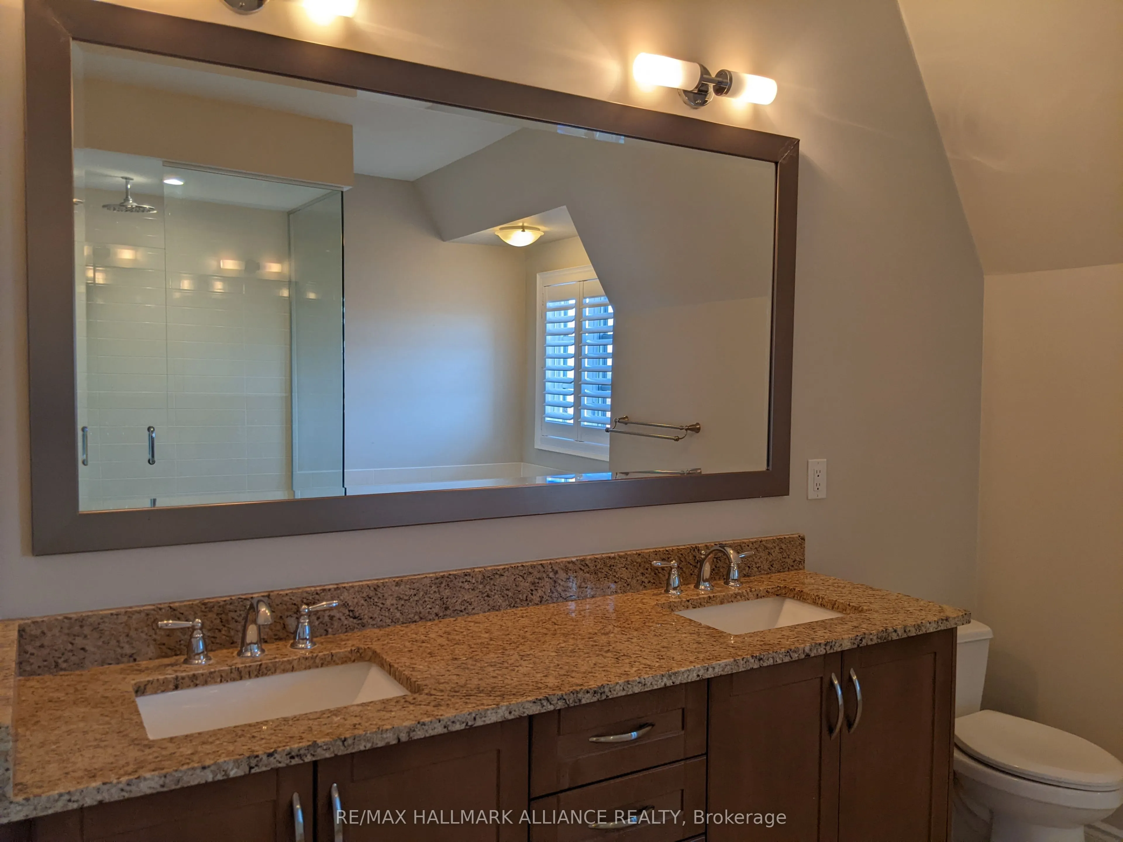 2184 Trafalgar Road, #27