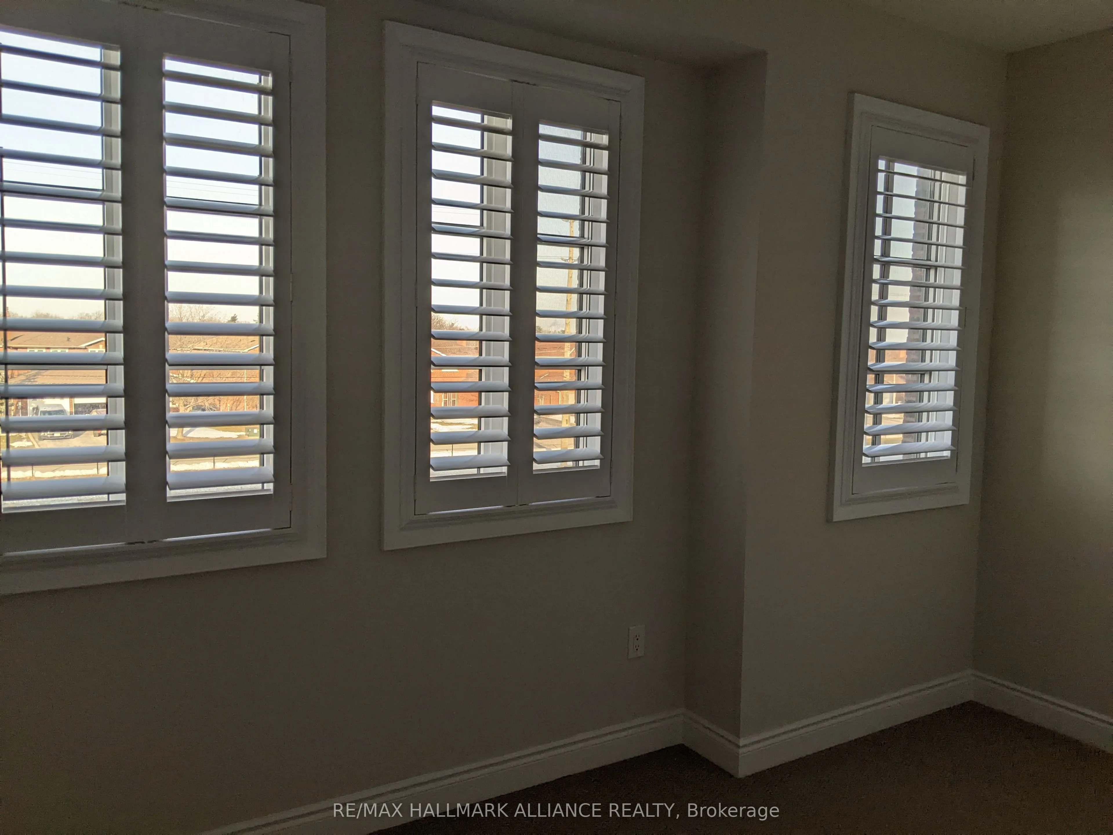 2184 Trafalgar Road, #27