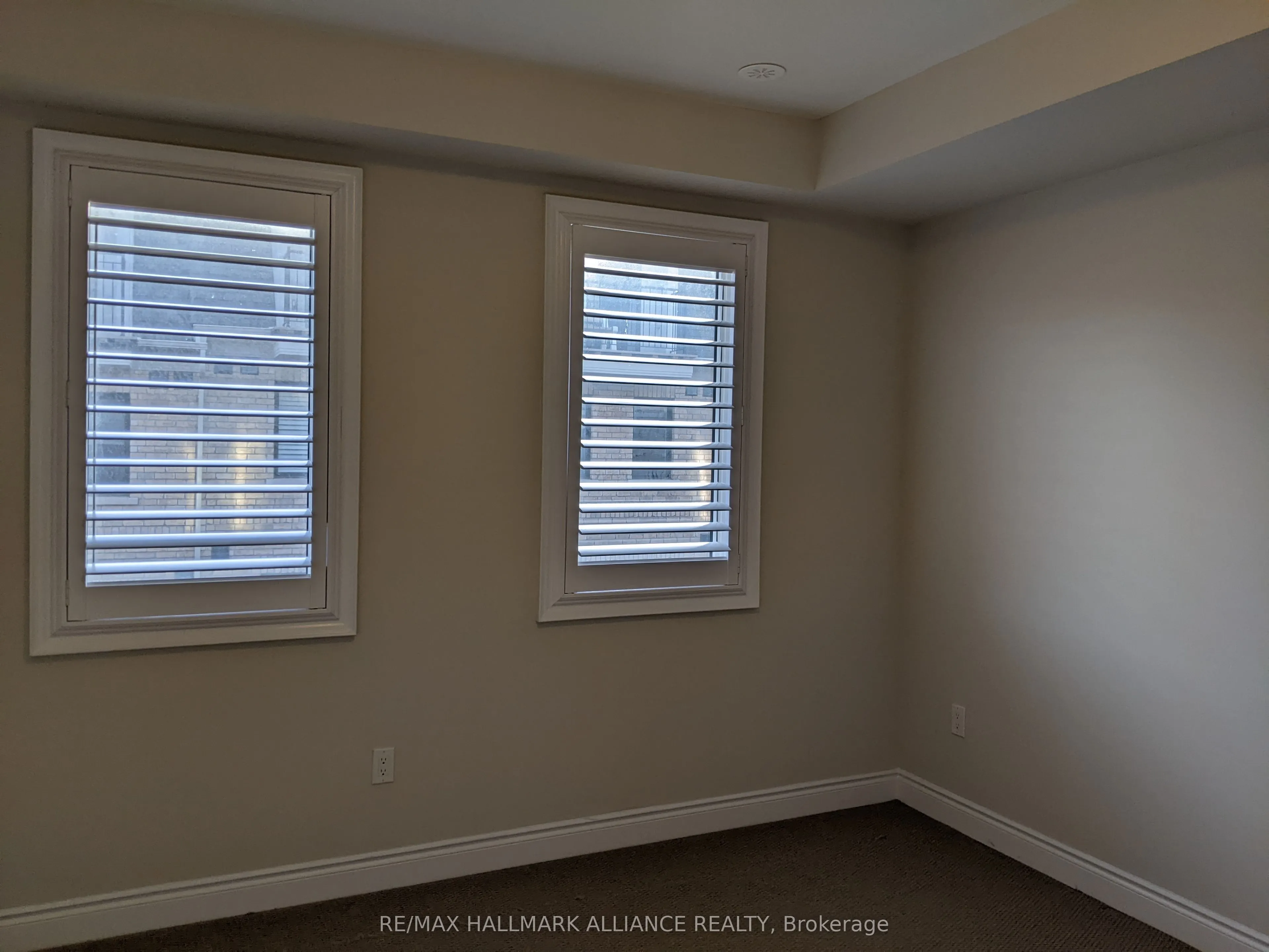 2184 Trafalgar Road, #27