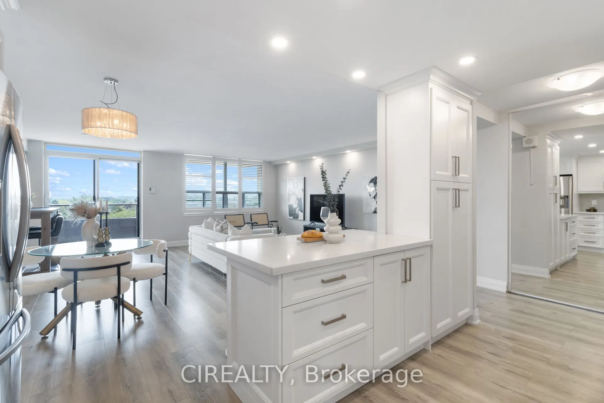 511 The West Mall, #709