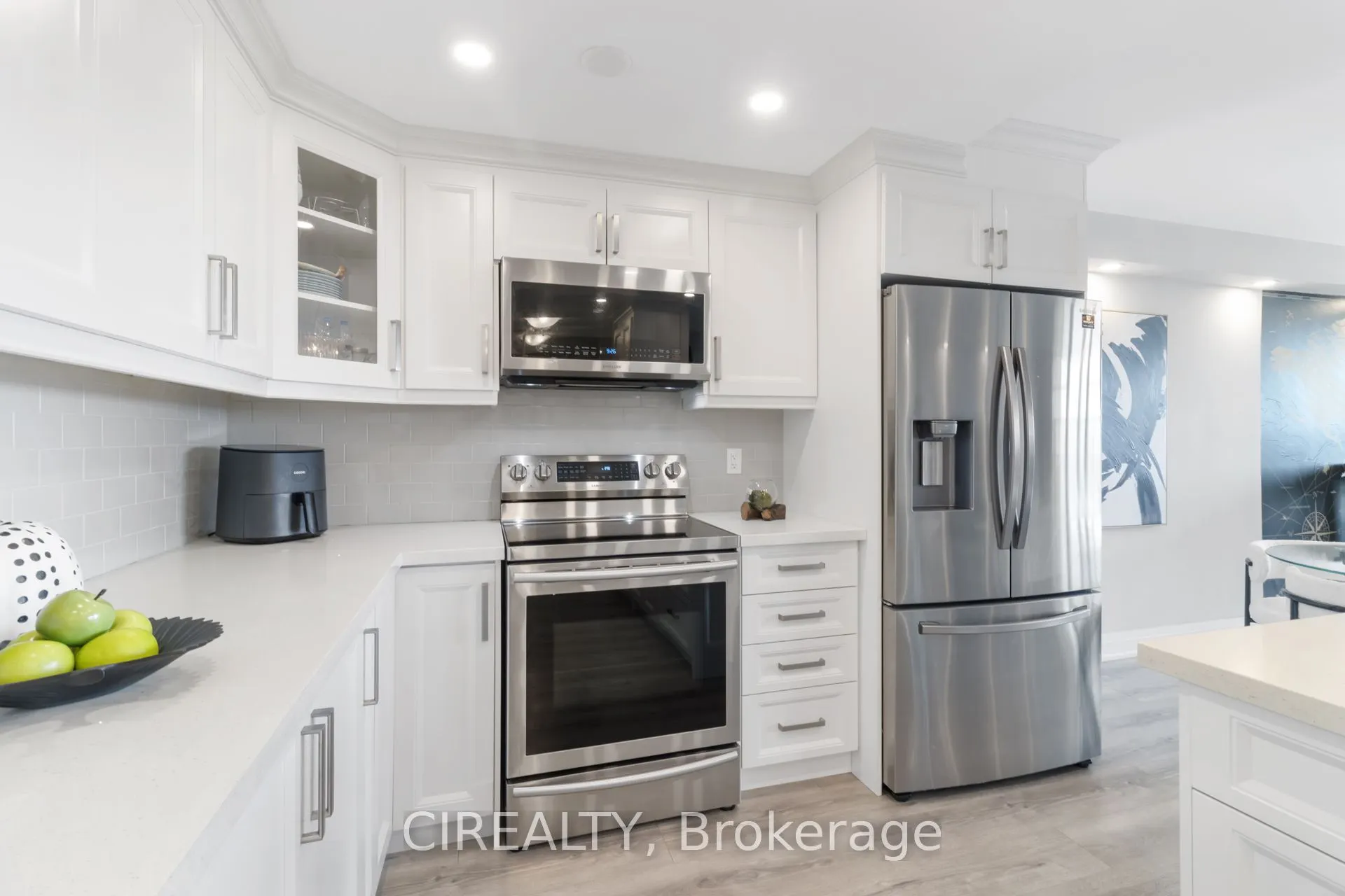 511 The West Mall, #709