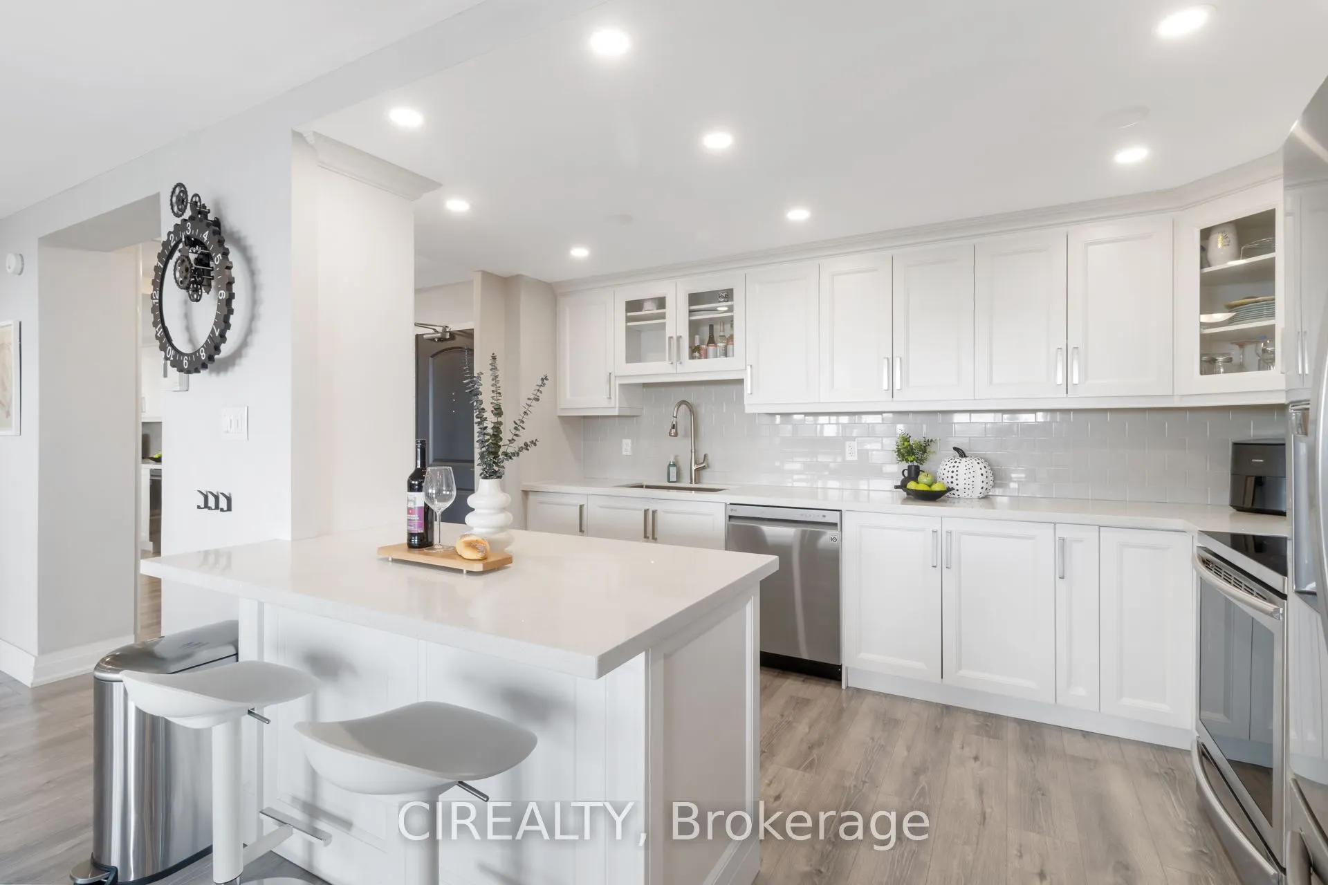 511 The West Mall, #709