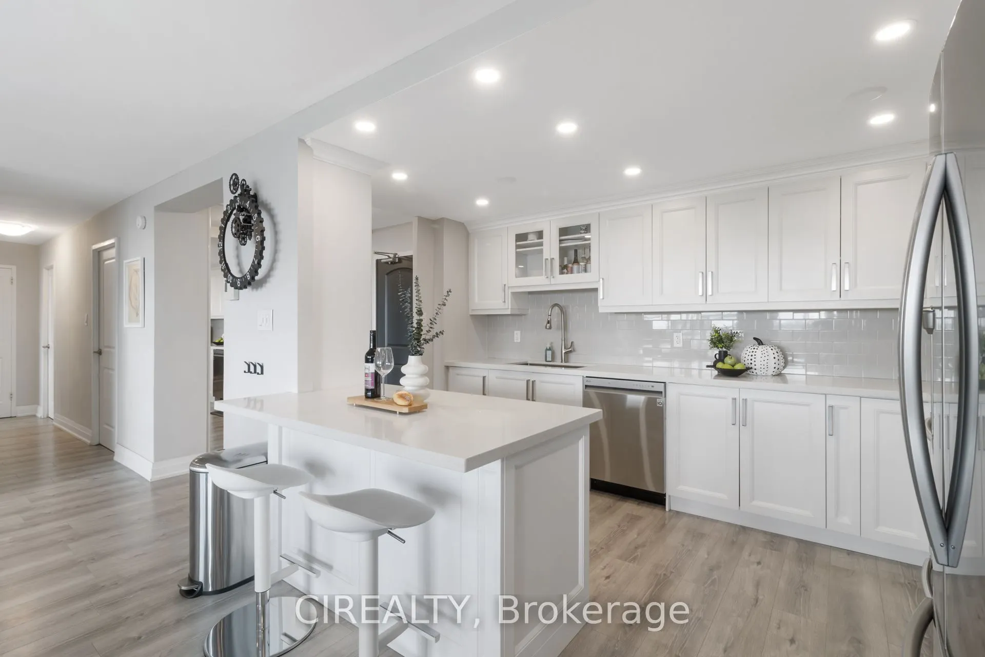 511 The West Mall, #709