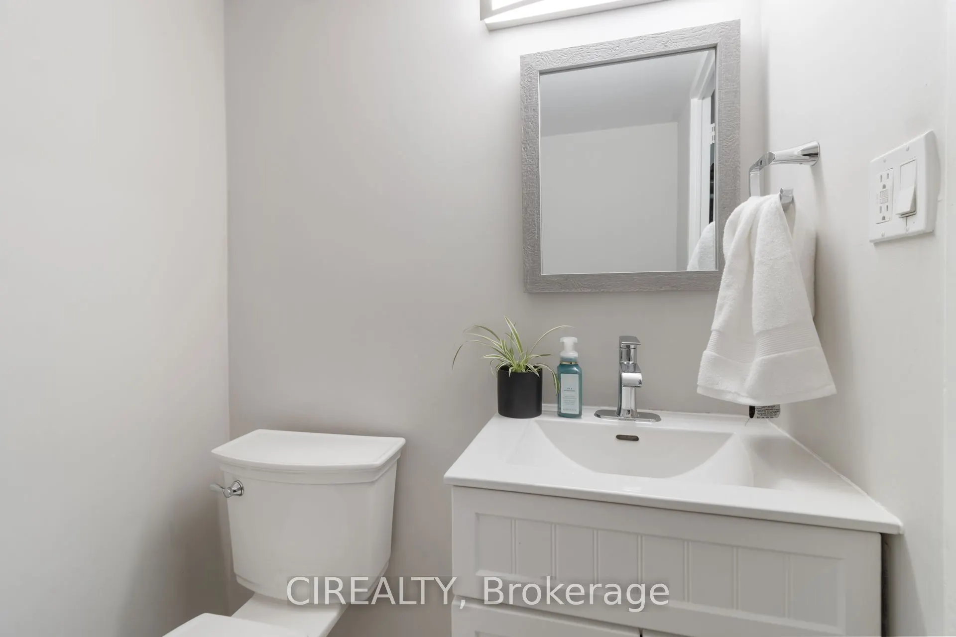 511 The West Mall, #709