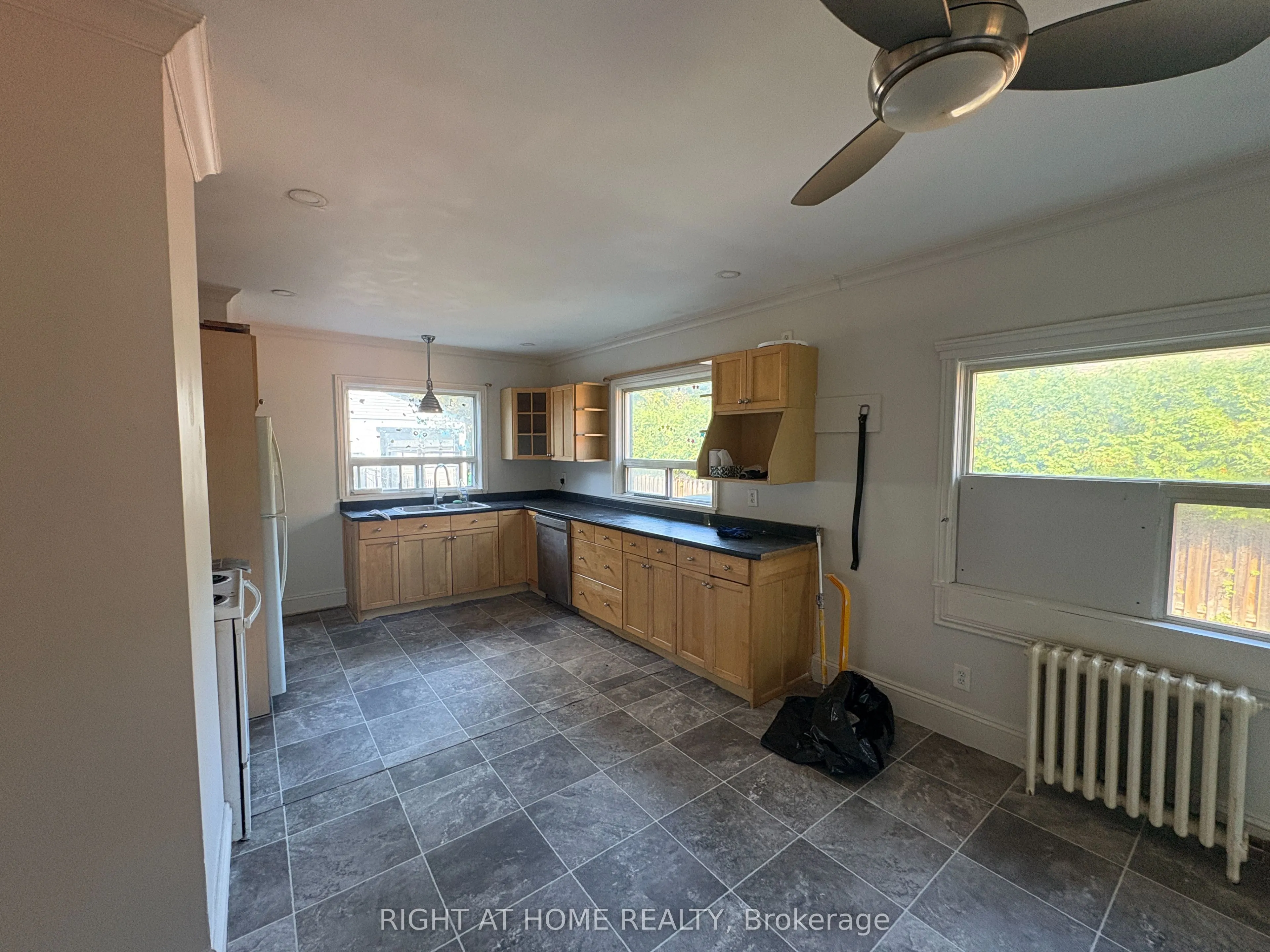 779 Indian Road, #Upper