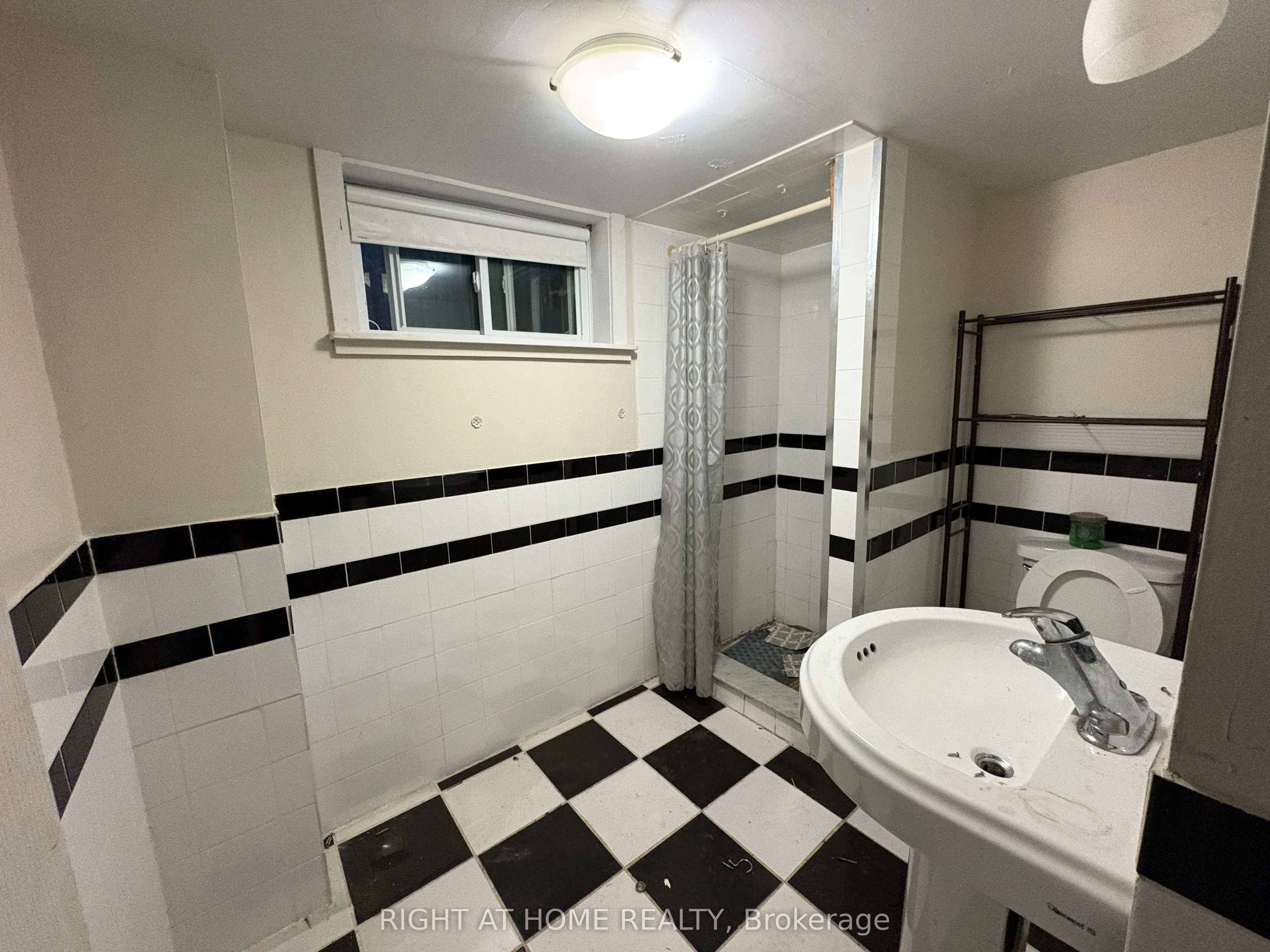 779 Indian Road, #Lower