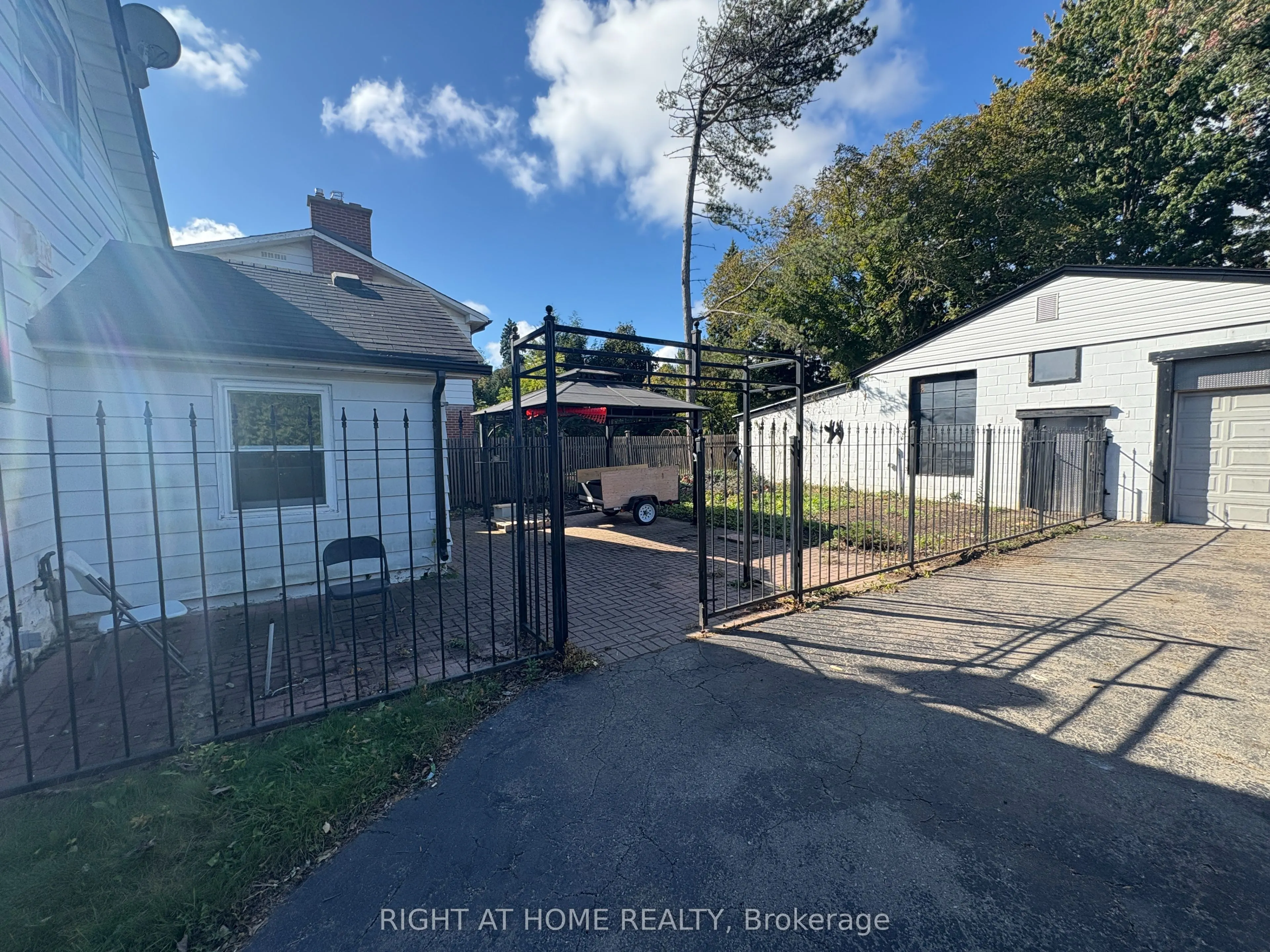 779 Indian Road, #Lower