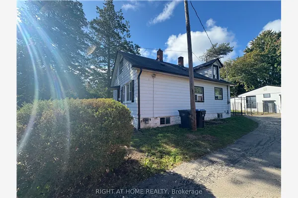 779 Indian Road, #Lower