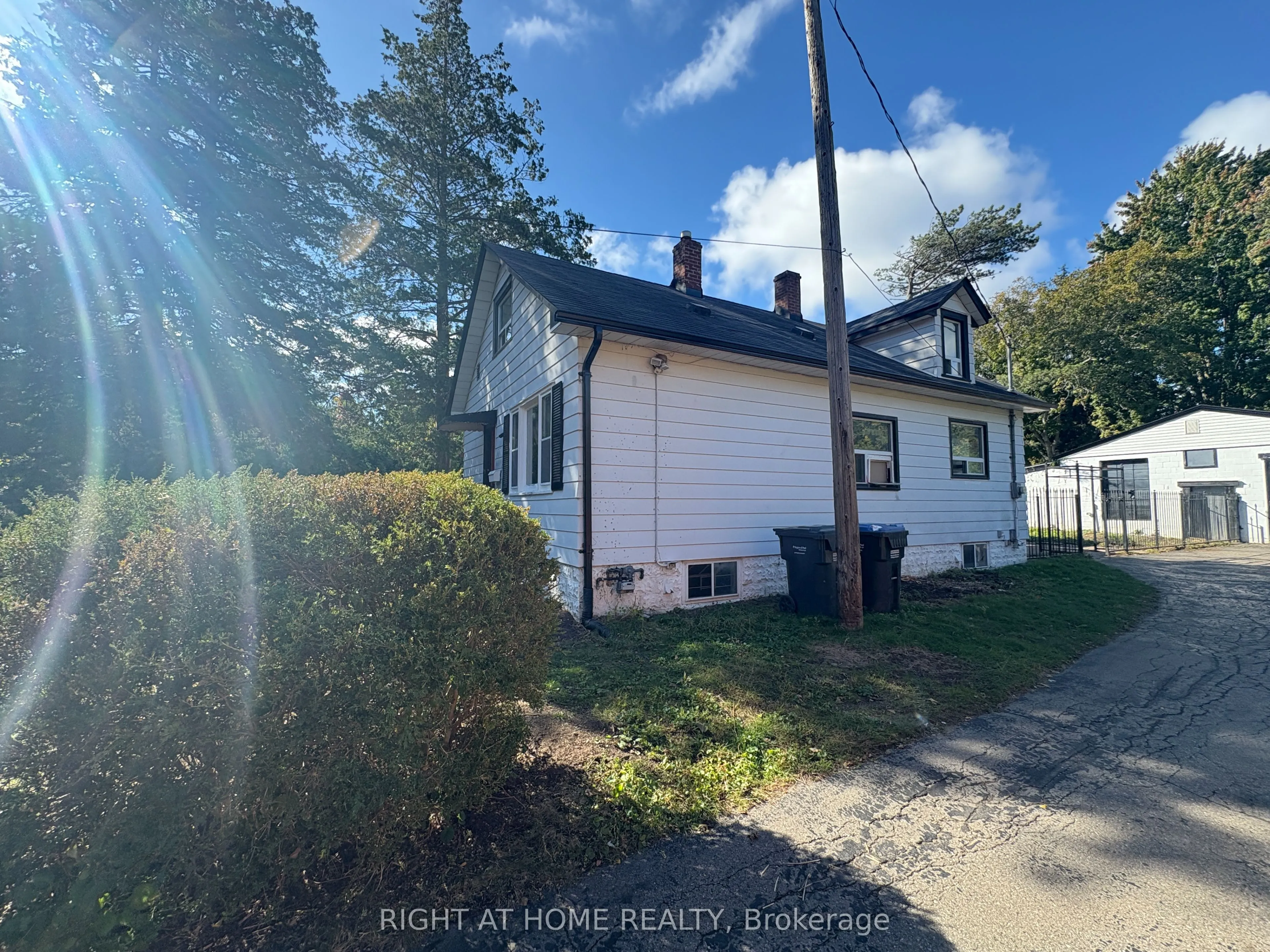 779 Indian Road, #Lower