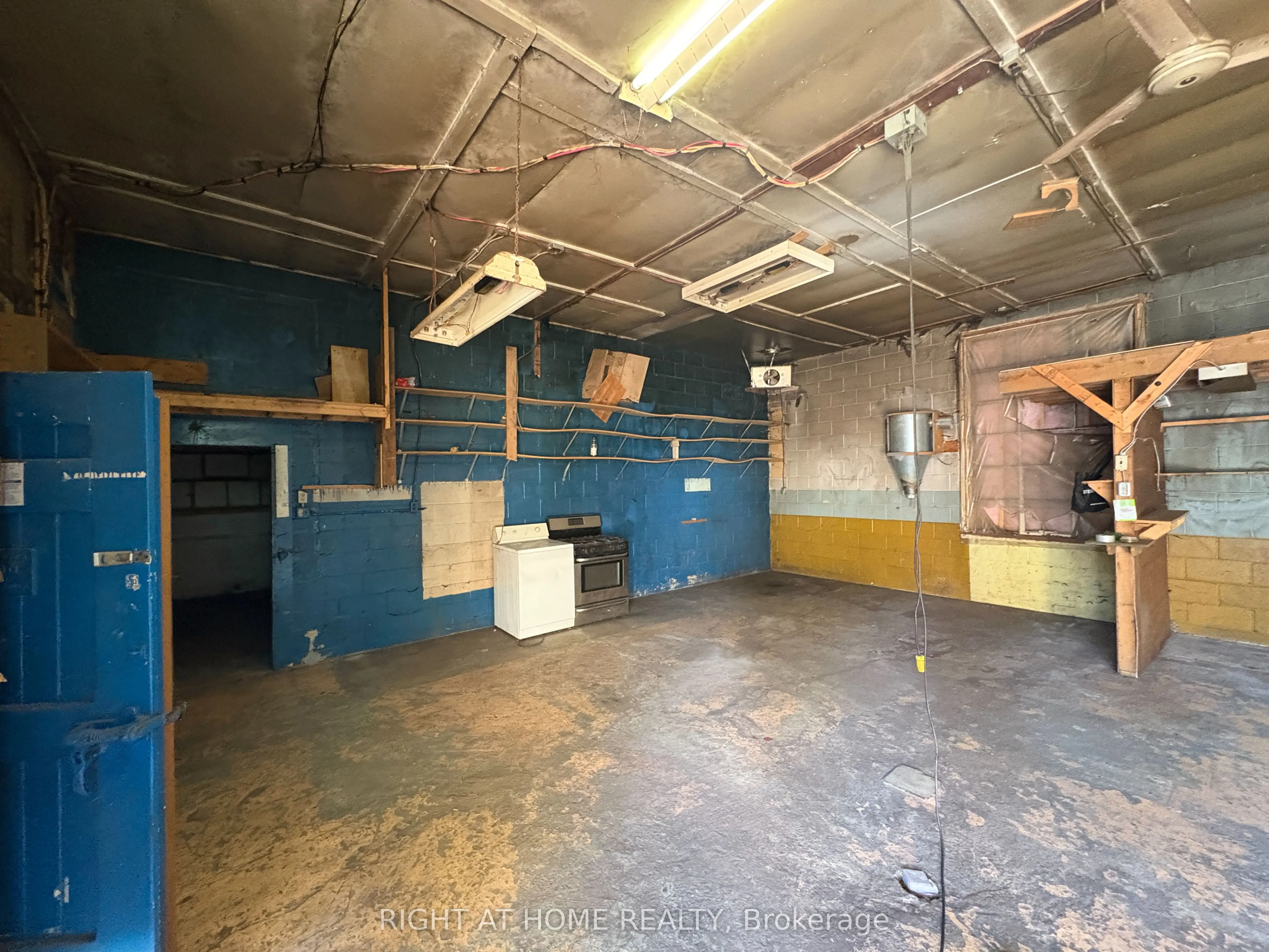 779 Indian Road, #Garage