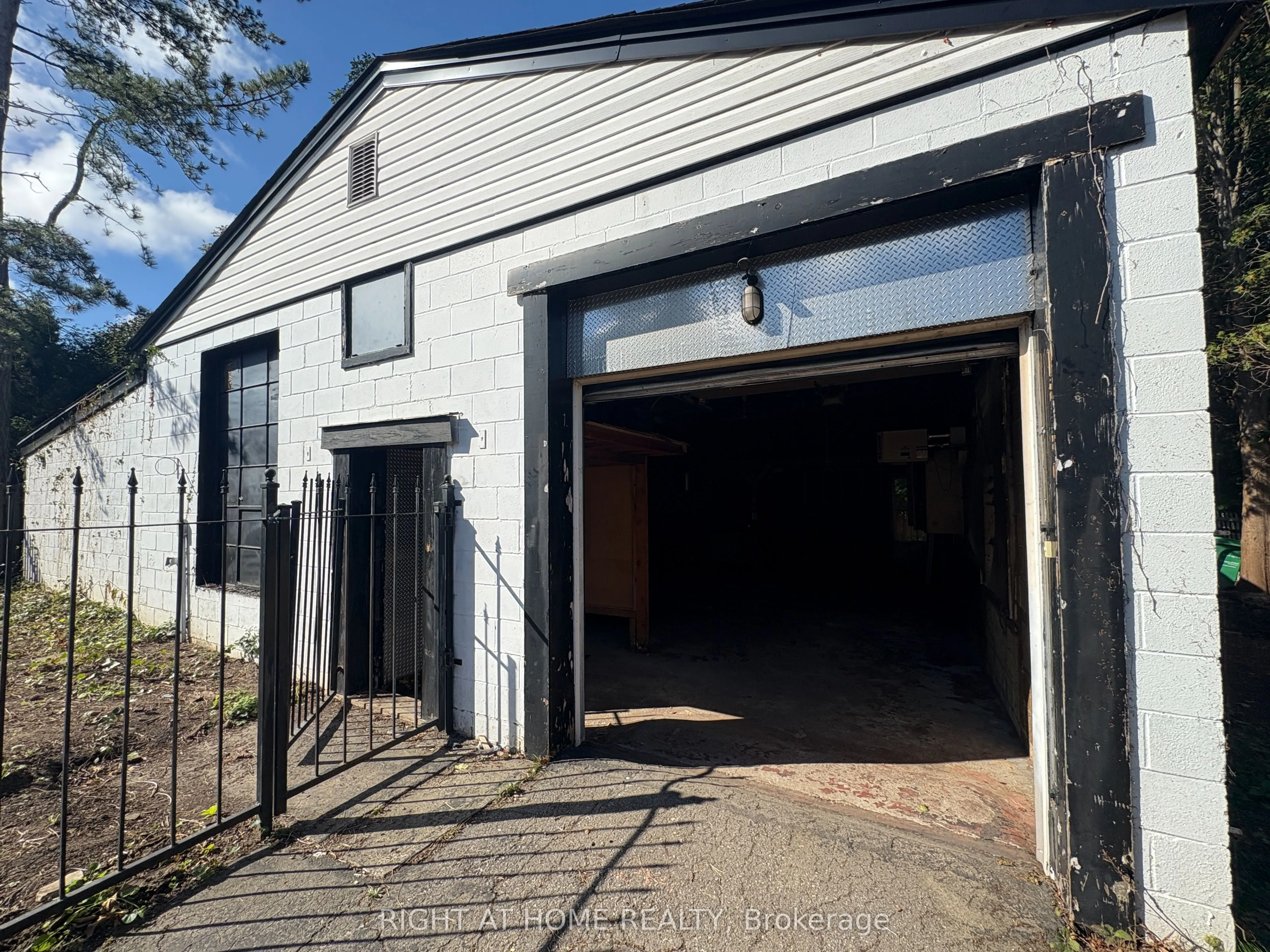 779 Indian Road, #Garage