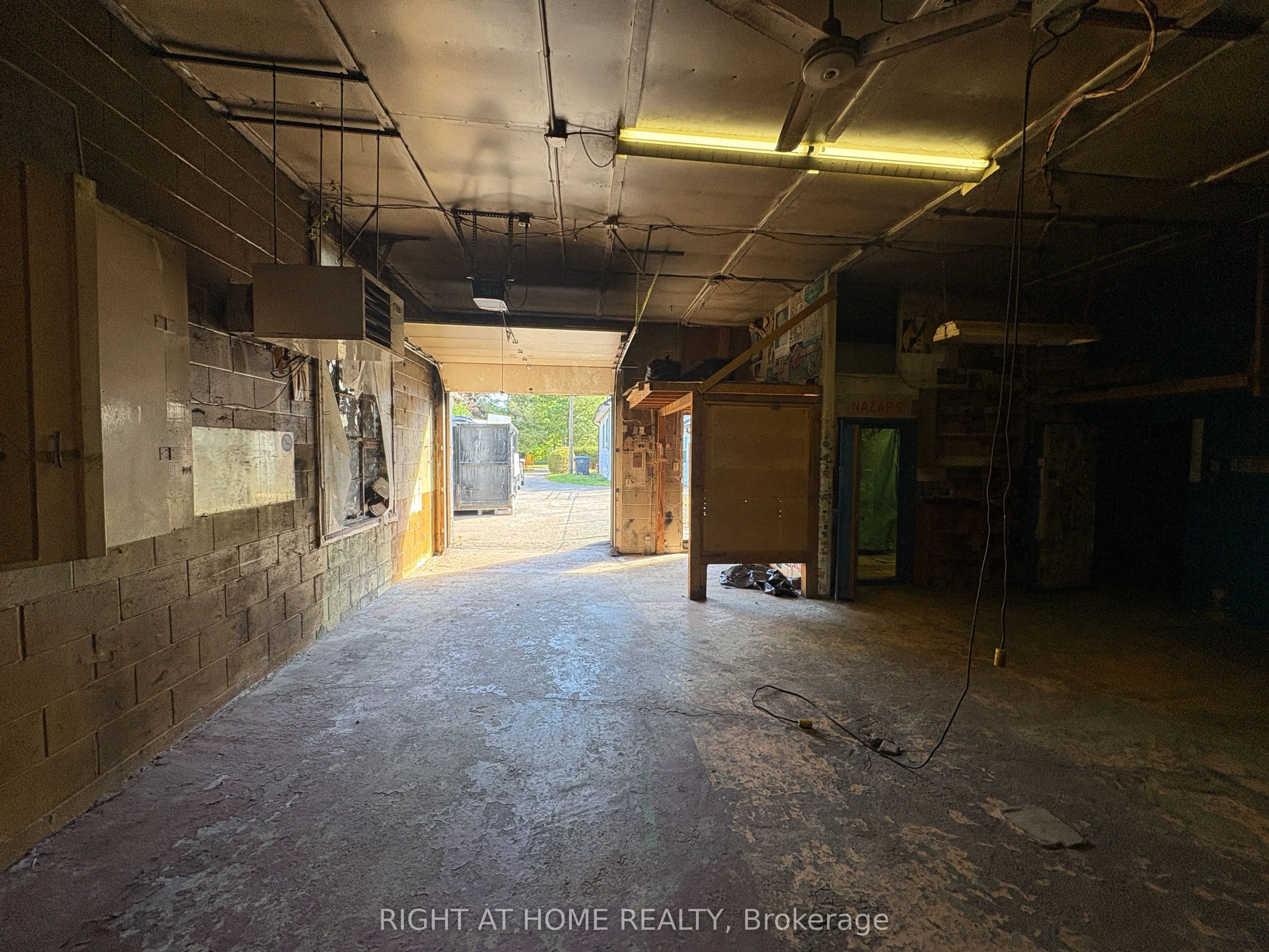 779 Indian Road, #Garage