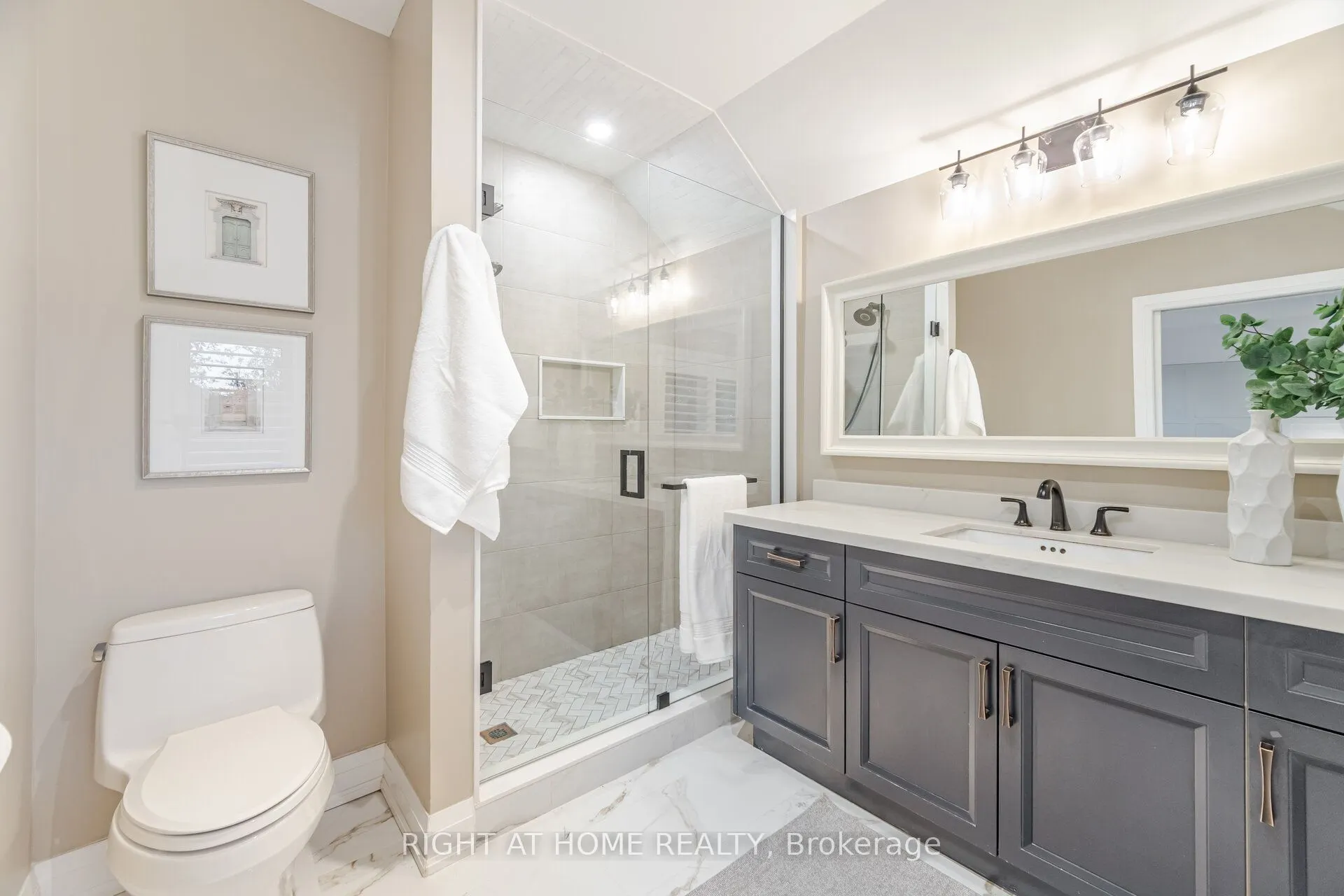 28 Forty First Street