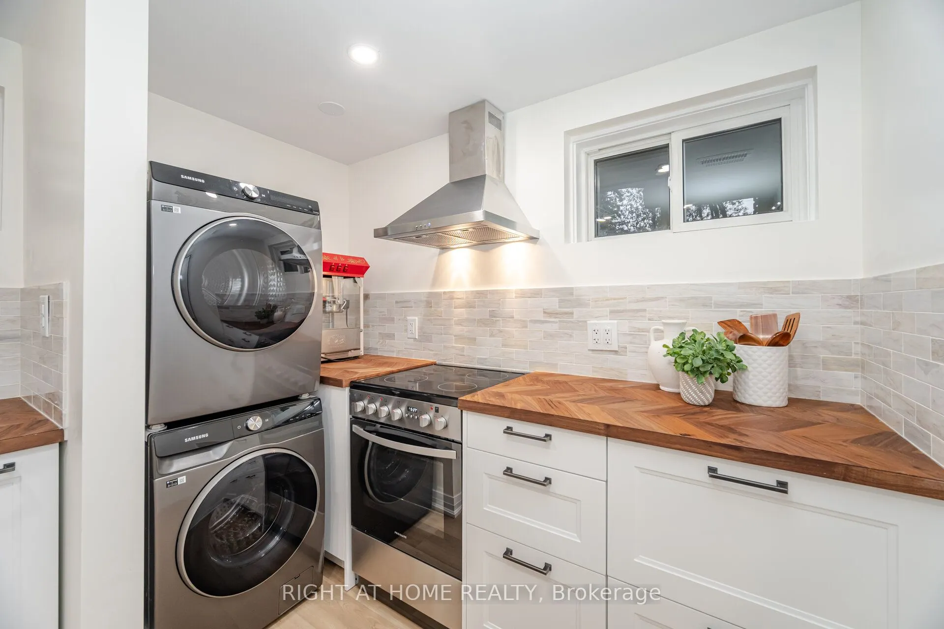 28 Forty First Street