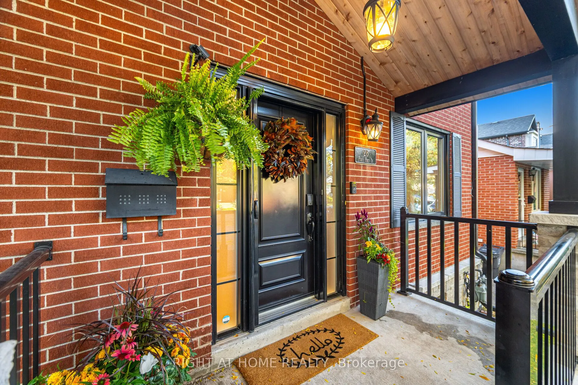 28 Forty First Street