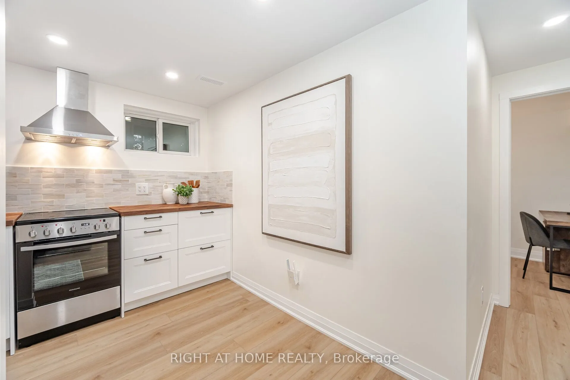 28 Forty First Street