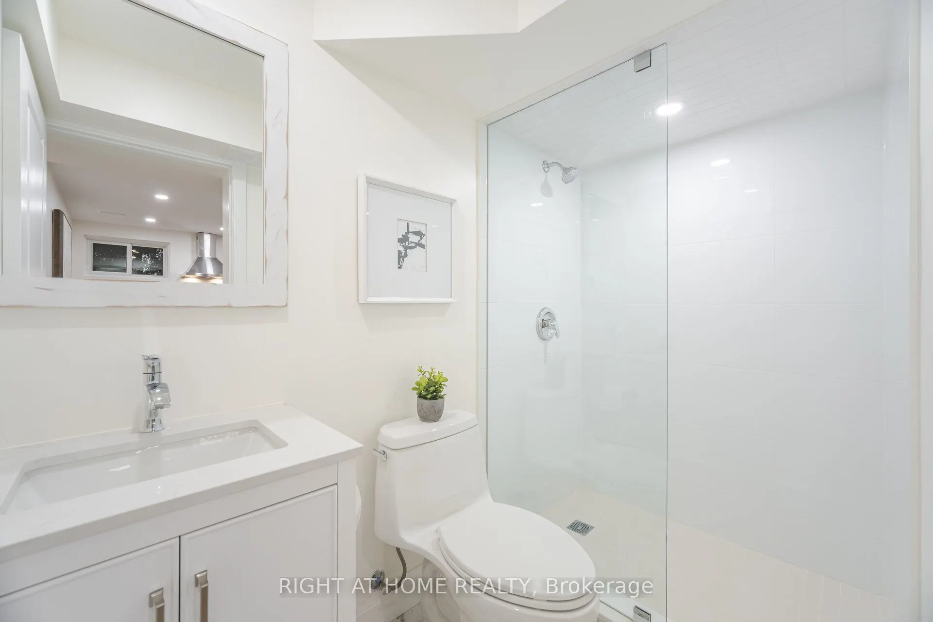 28 Forty First Street