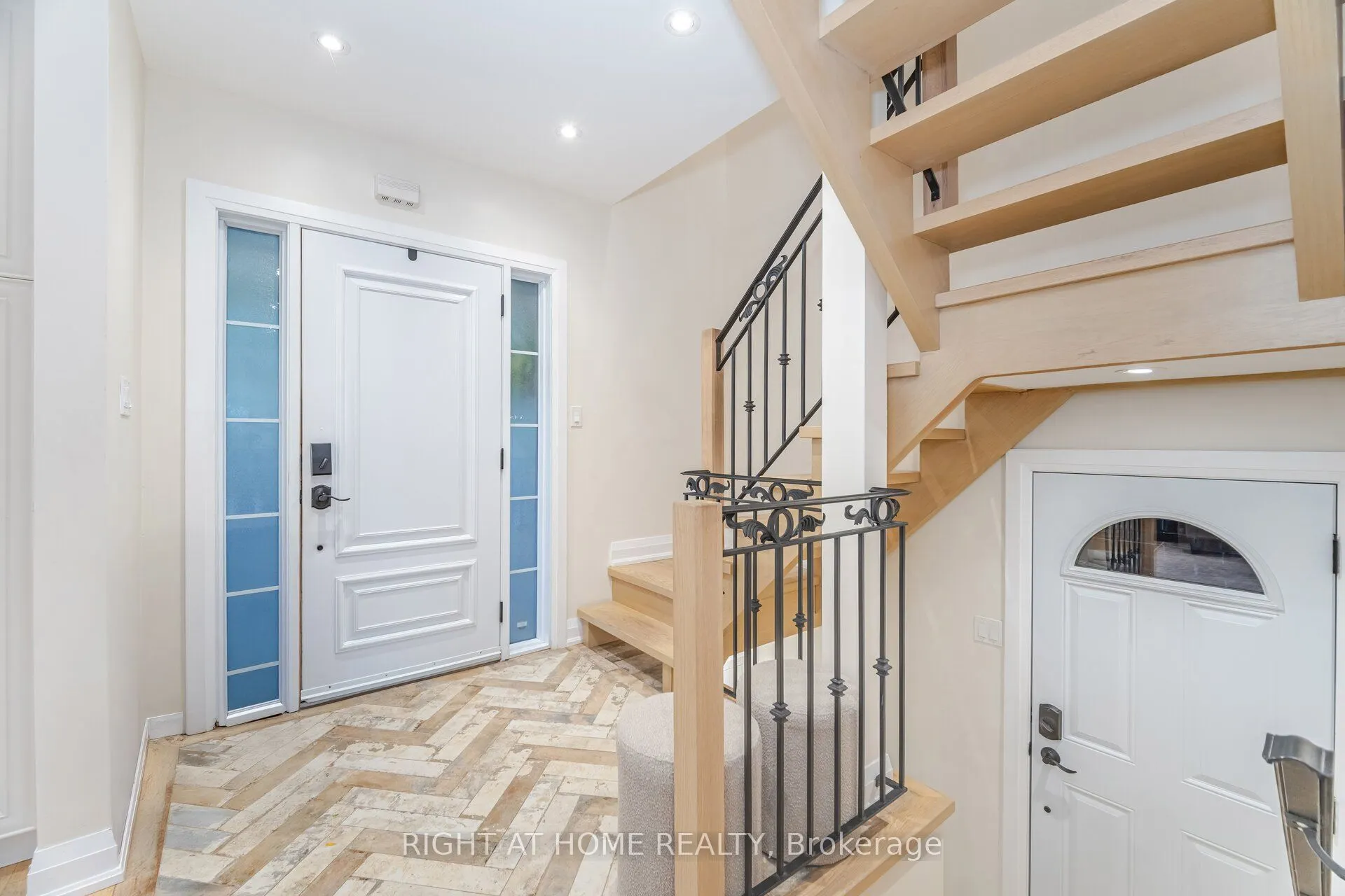 28 Forty First Street