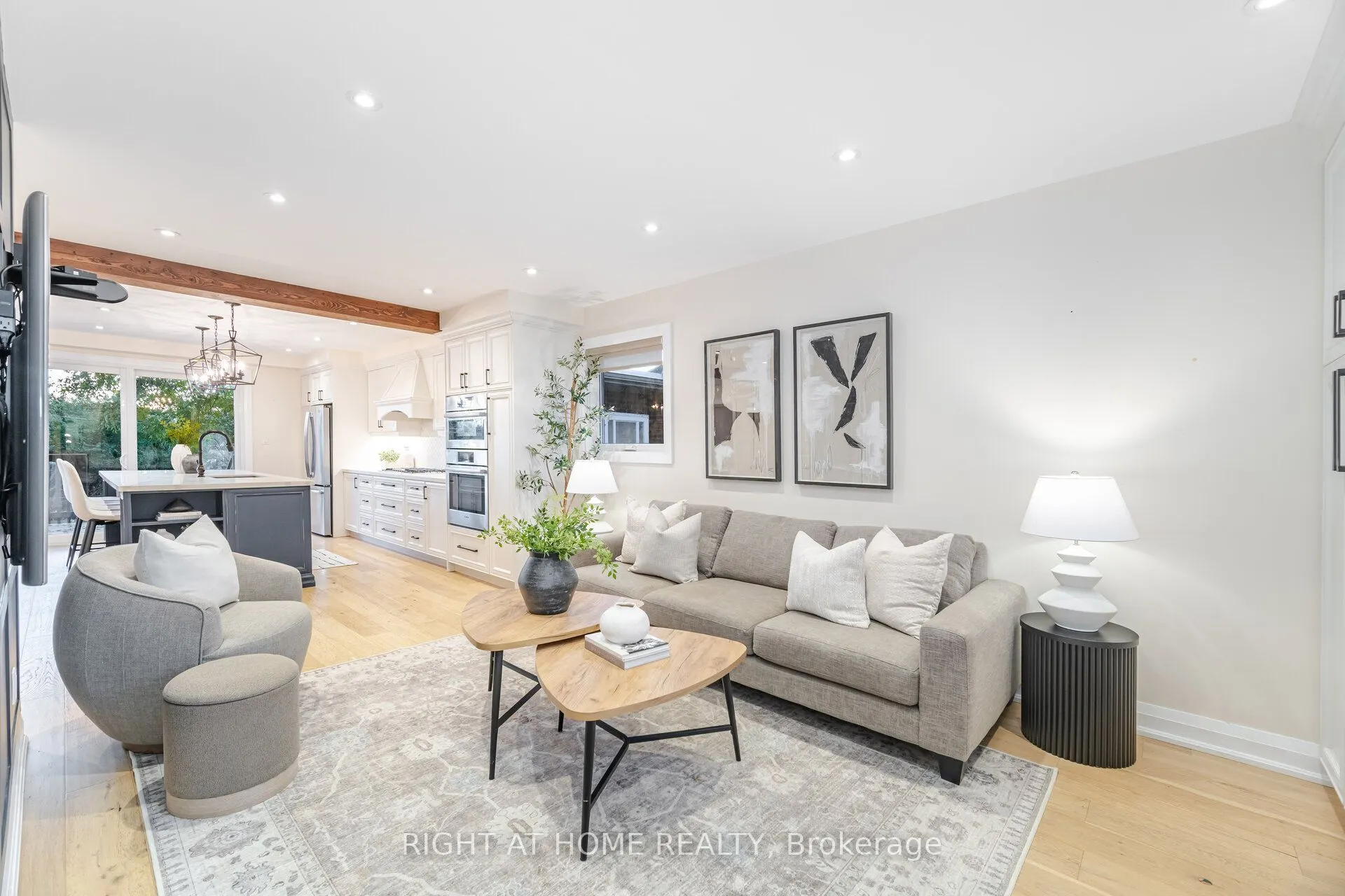 28 Forty First Street