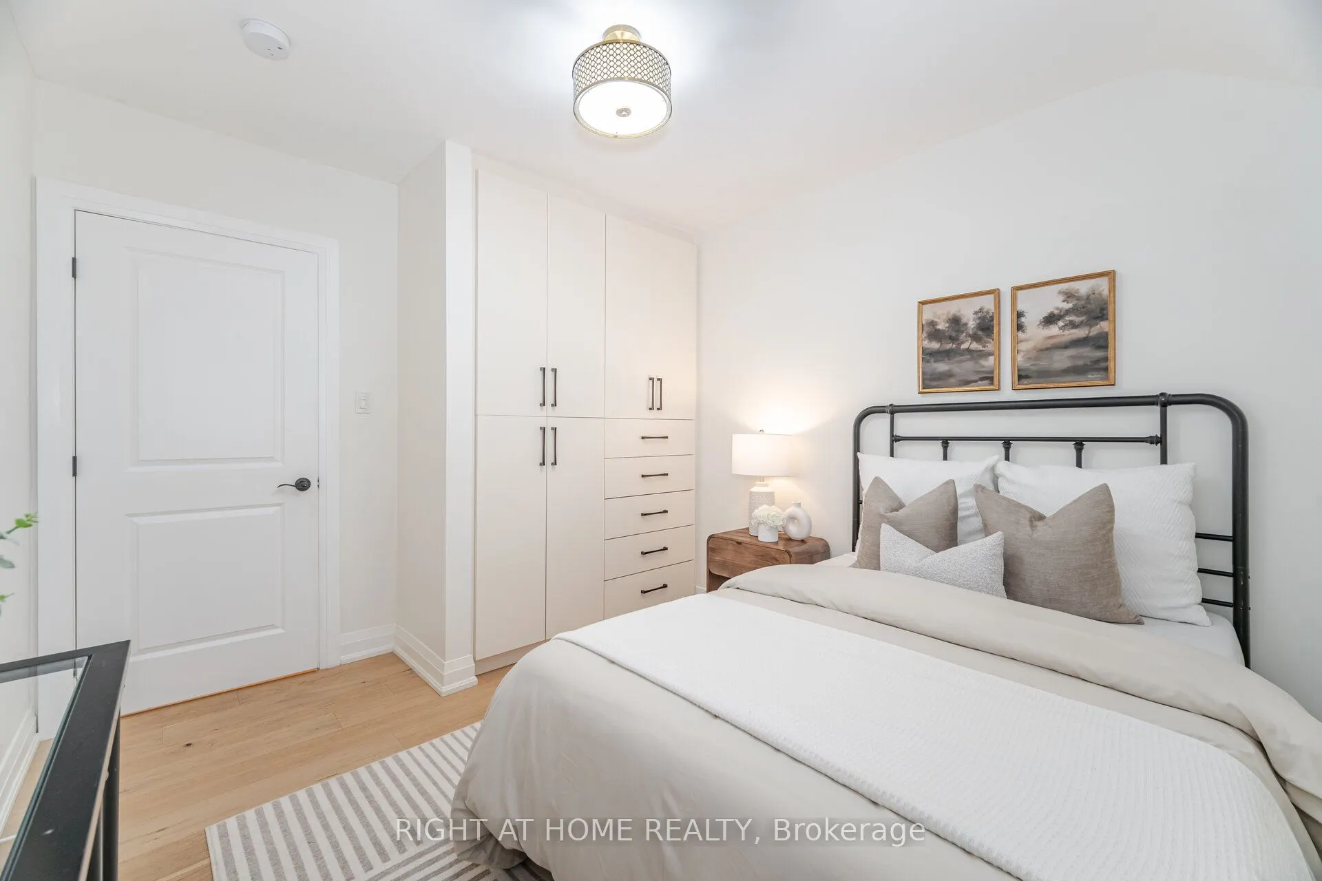 28 Forty First Street