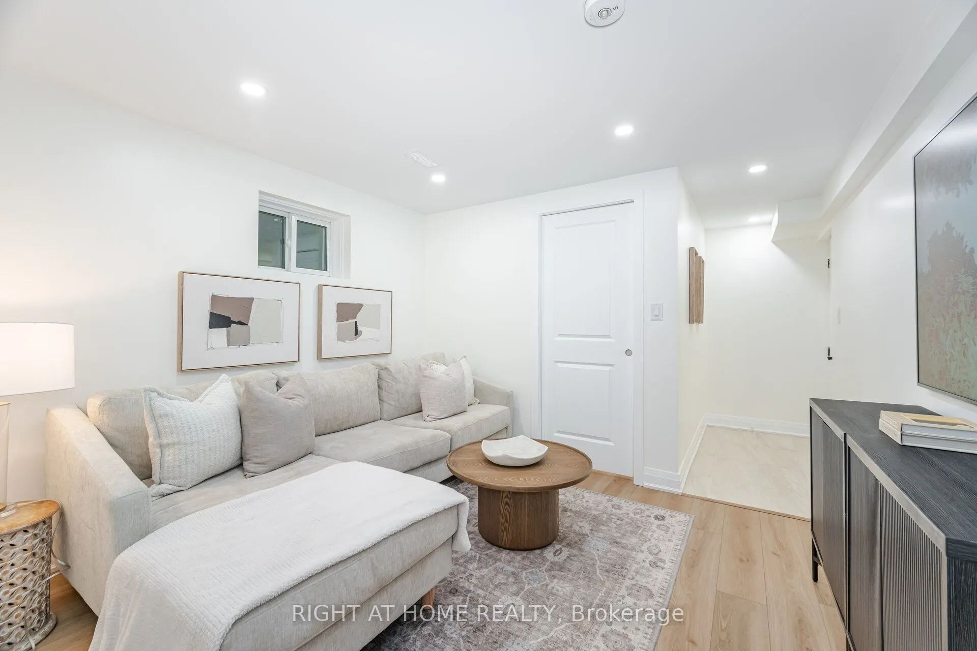 28 Forty First Street