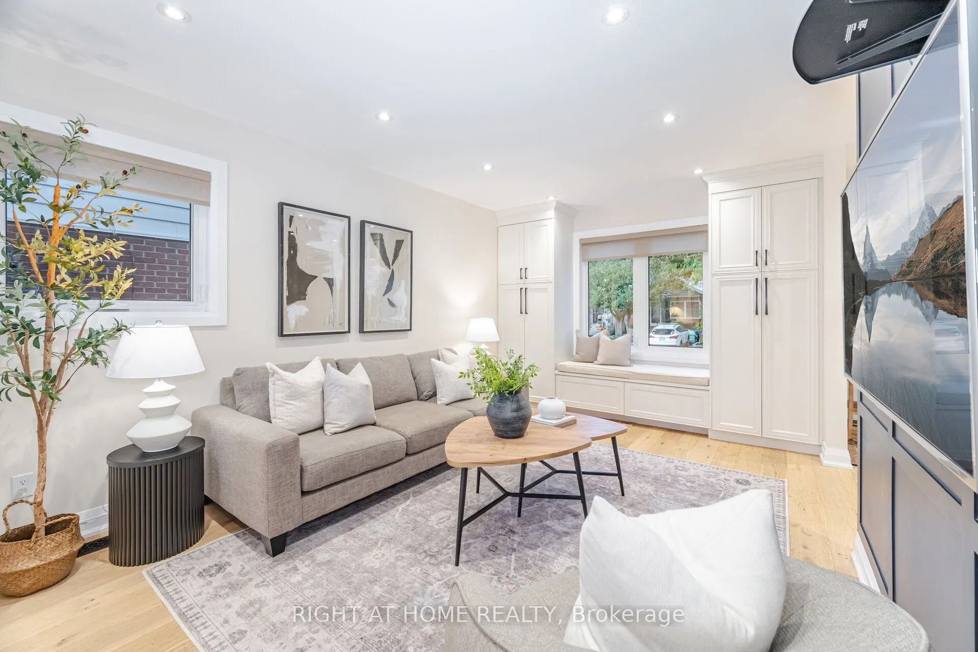 28 Forty First Street