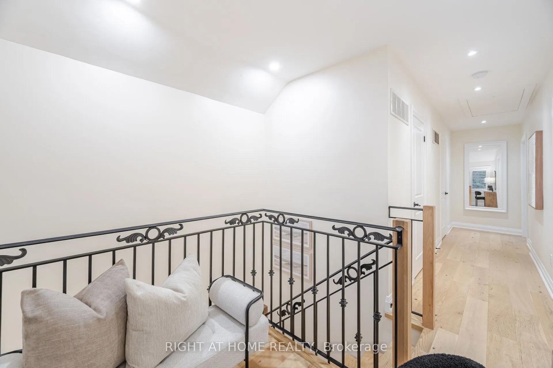 28 Forty First Street