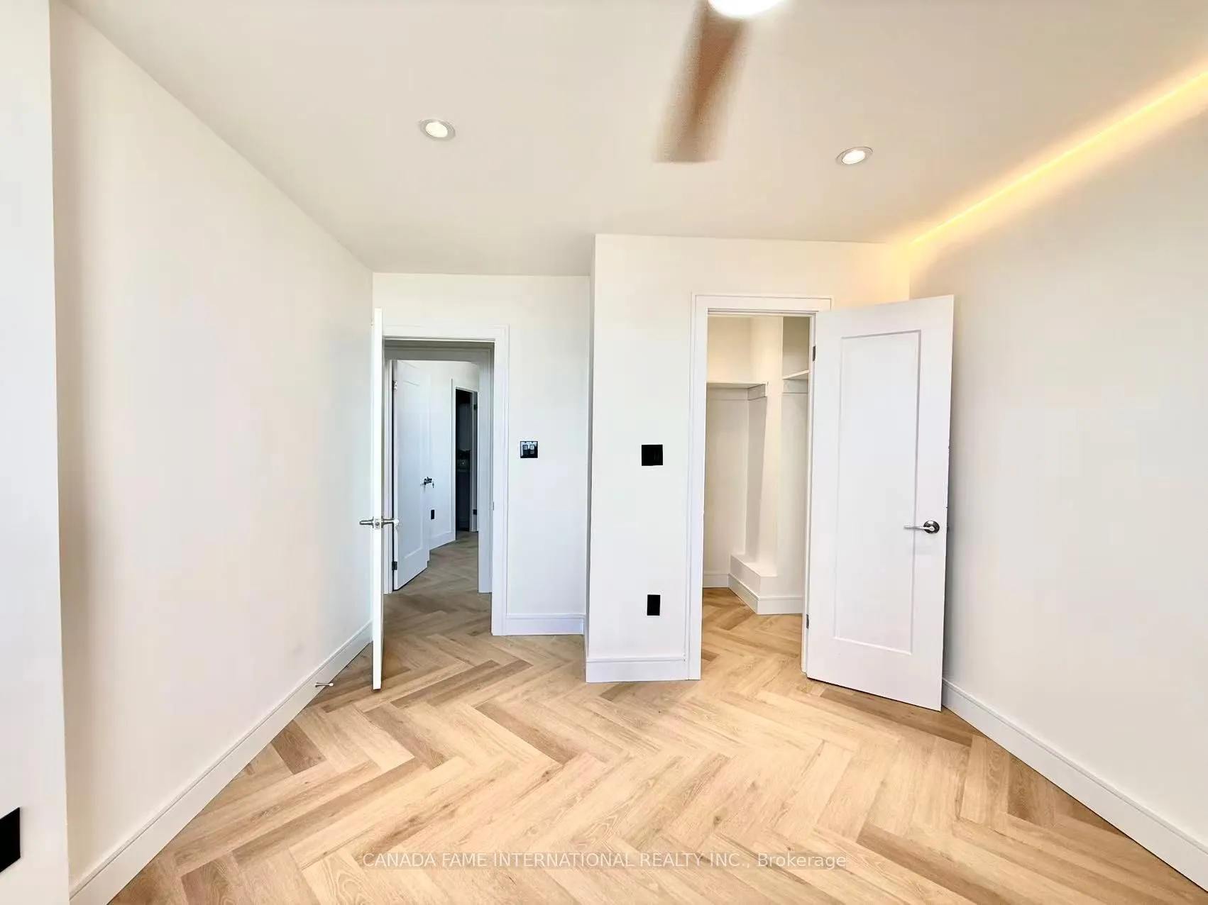 330 Dixon Road, #ph04