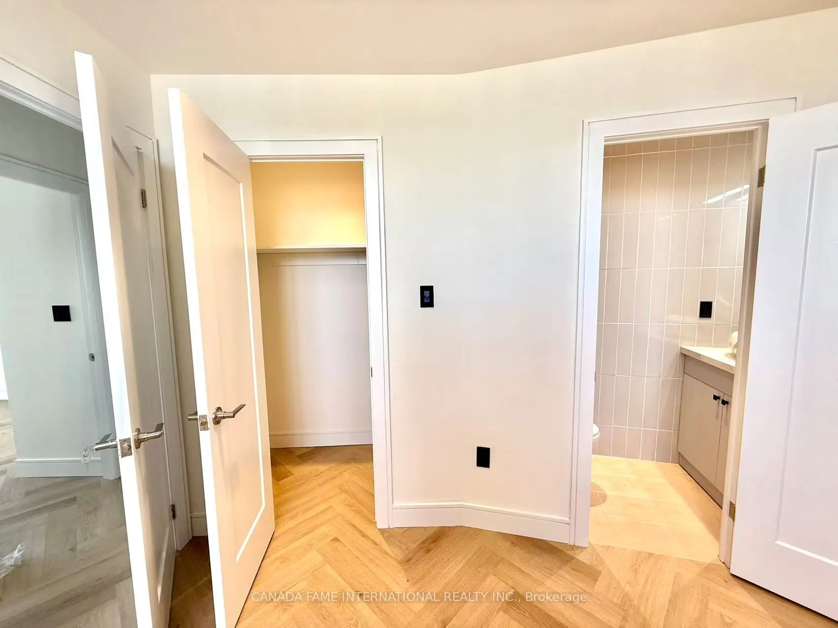 330 Dixon Road, #ph04