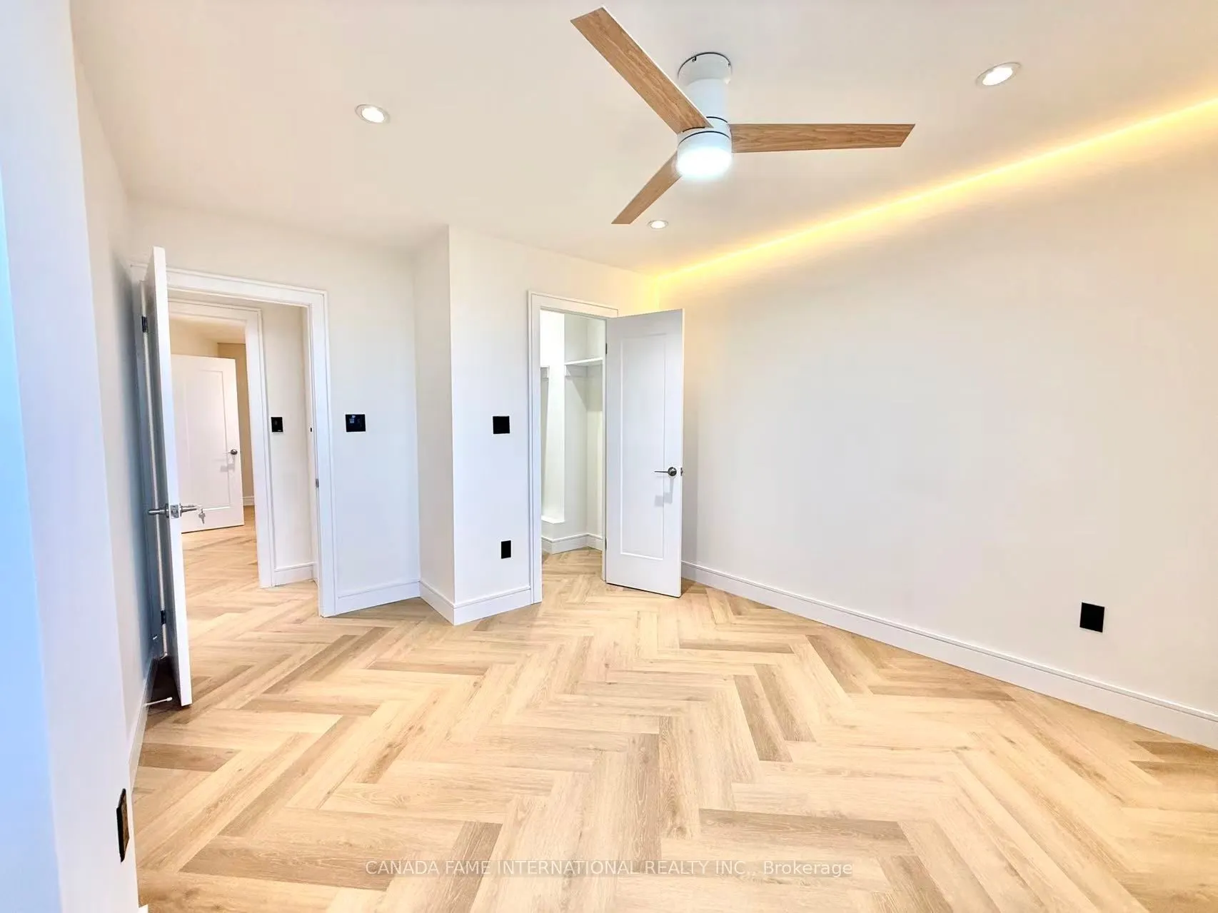 330 Dixon Road, #ph04