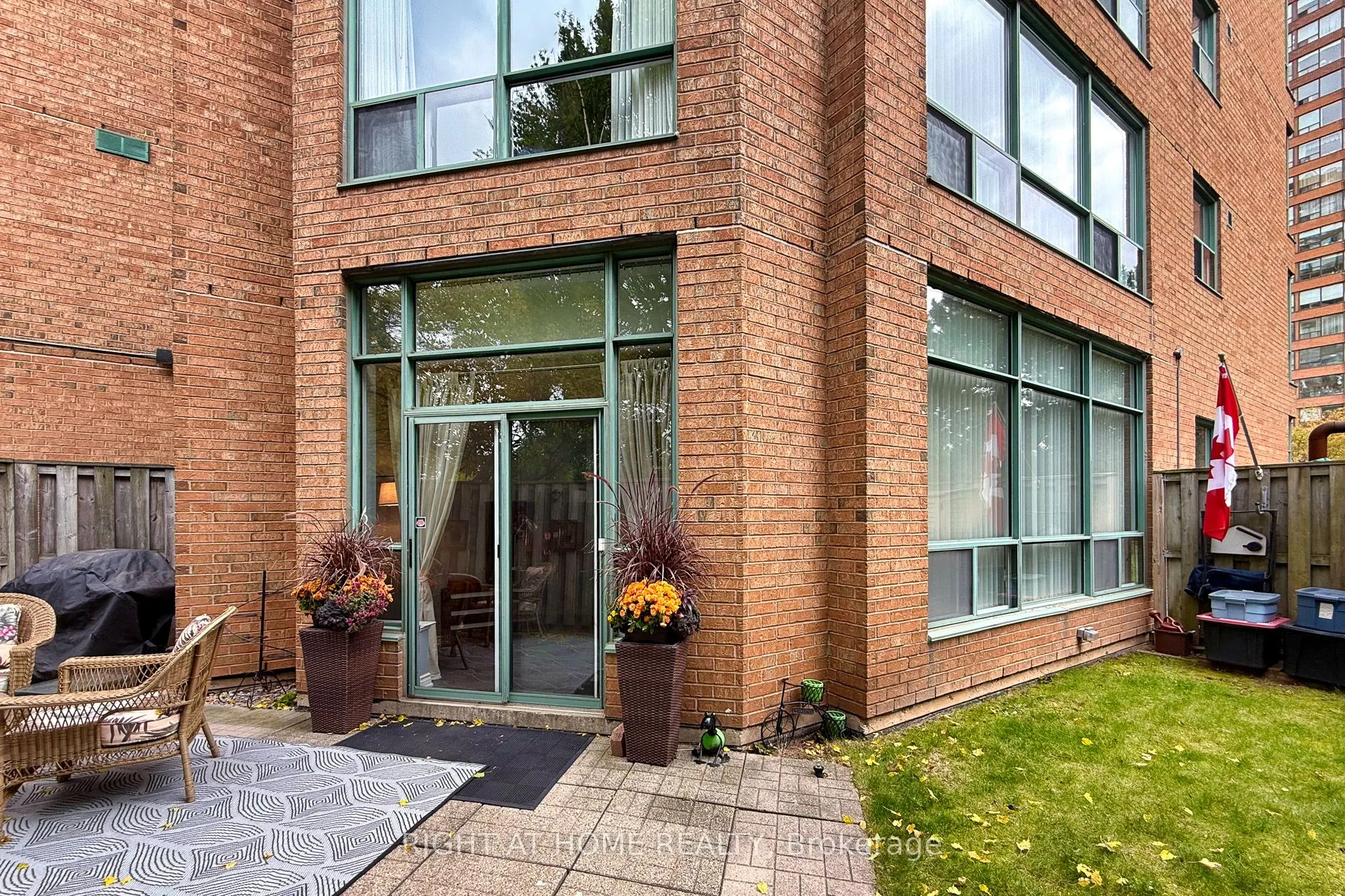 1276 Maple Crossing Boulevard, #111