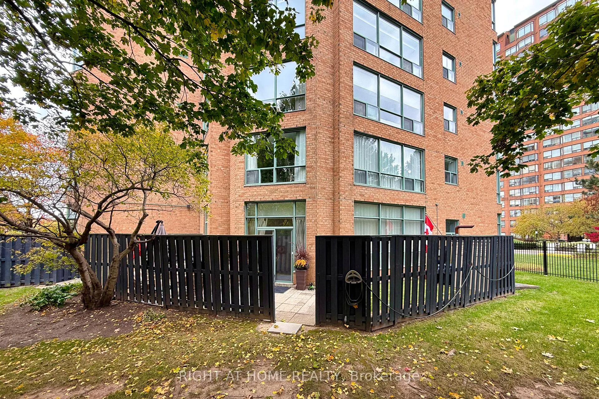 1276 Maple Crossing Boulevard, #111