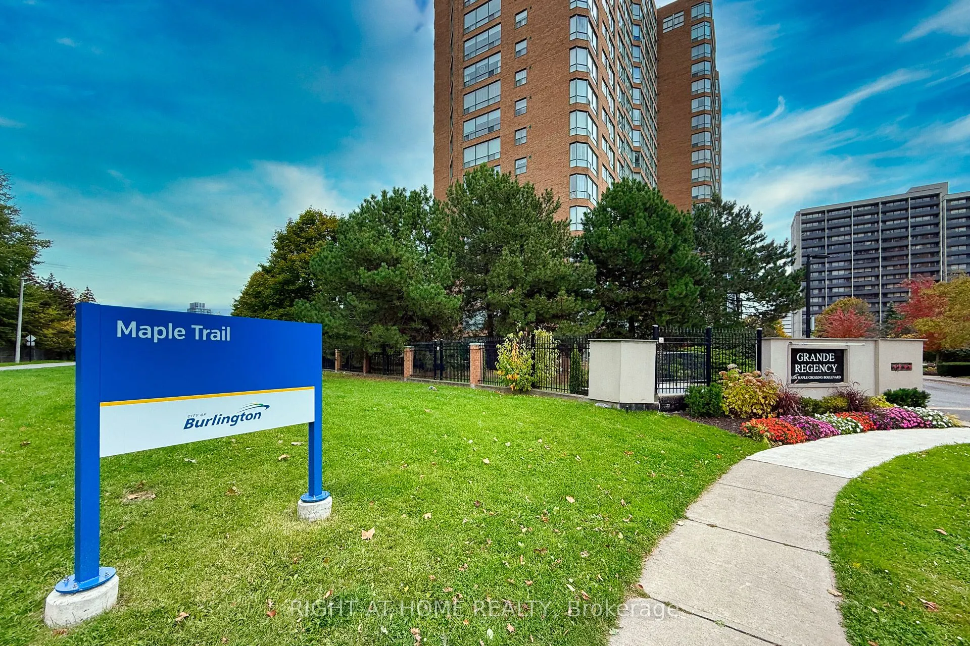 1276 Maple Crossing Boulevard, #111