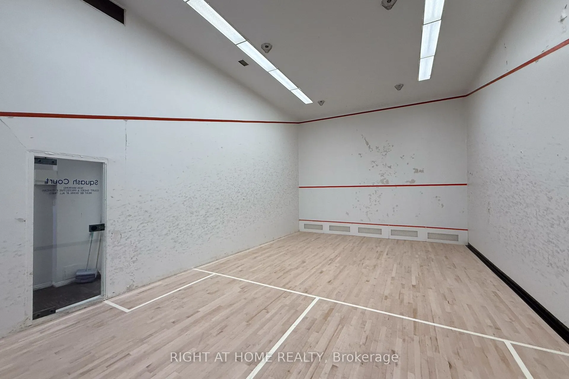 1276 Maple Crossing Boulevard, #111