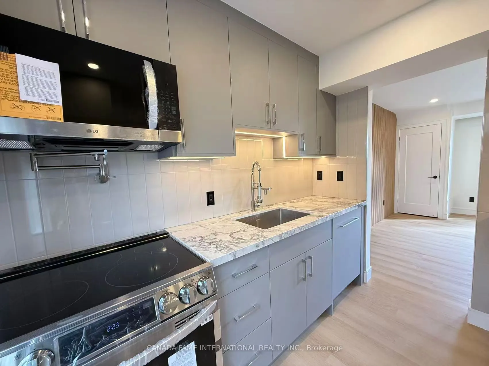 16 Rexdale Boulevard, #52