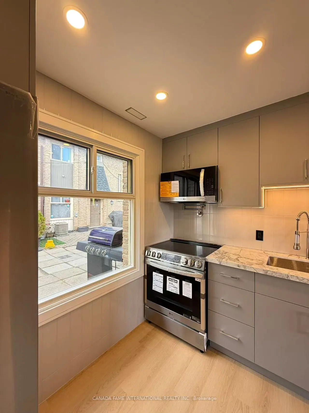 16 Rexdale Boulevard, #52