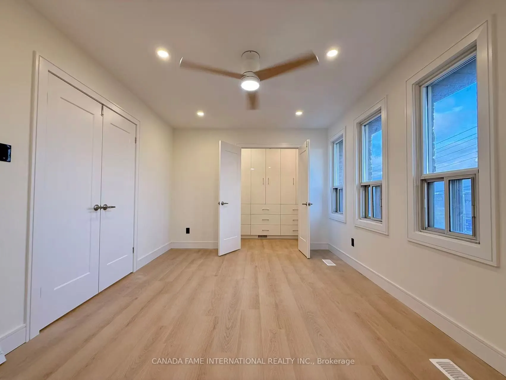 16 Rexdale Boulevard, #52