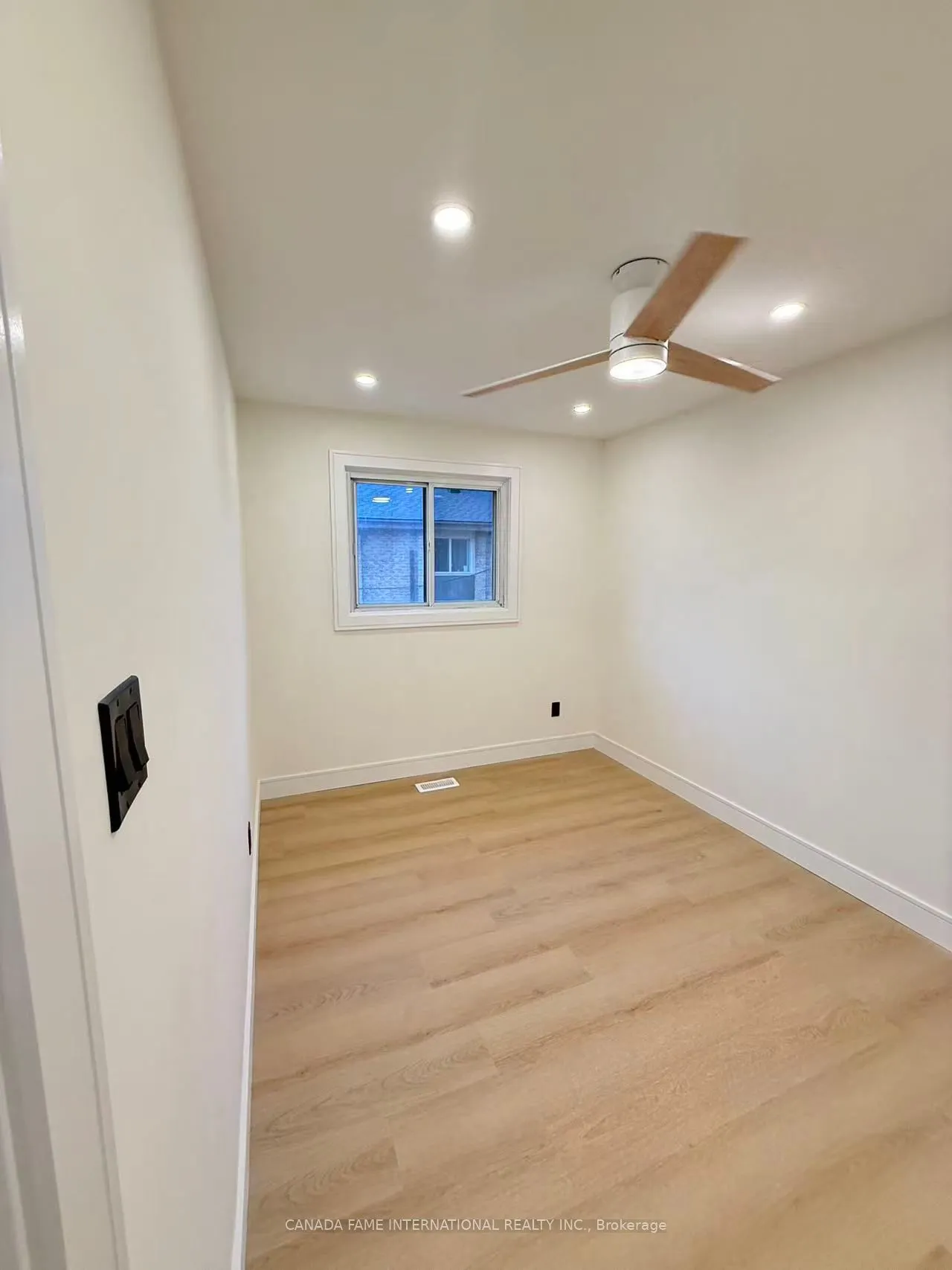 16 Rexdale Boulevard, #52