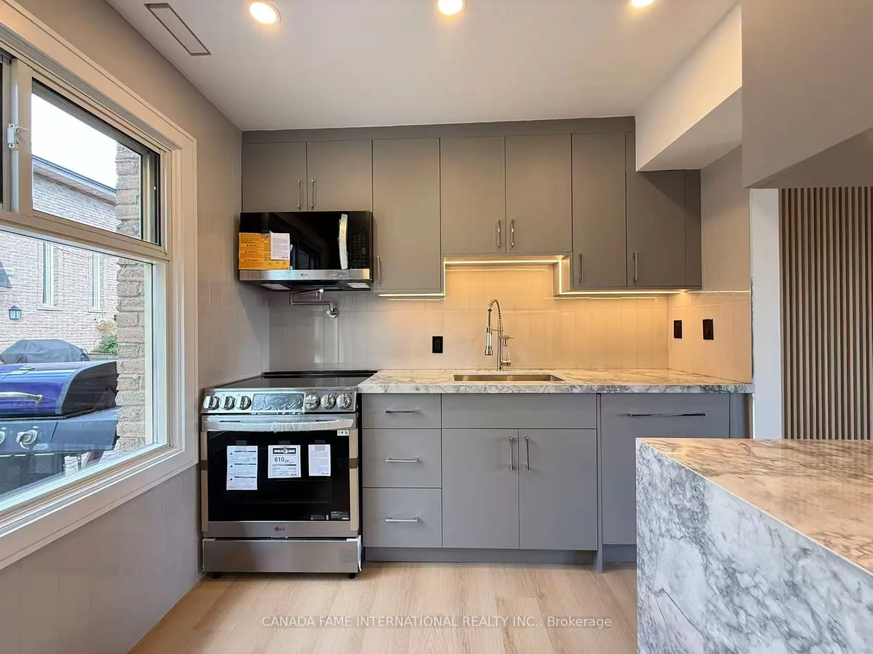 16 Rexdale Boulevard, #52