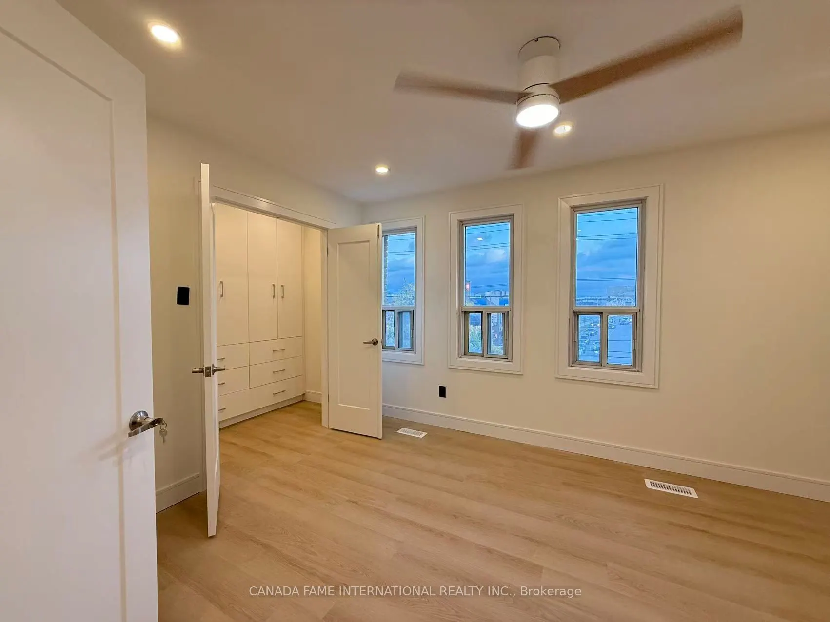 16 Rexdale Boulevard, #52